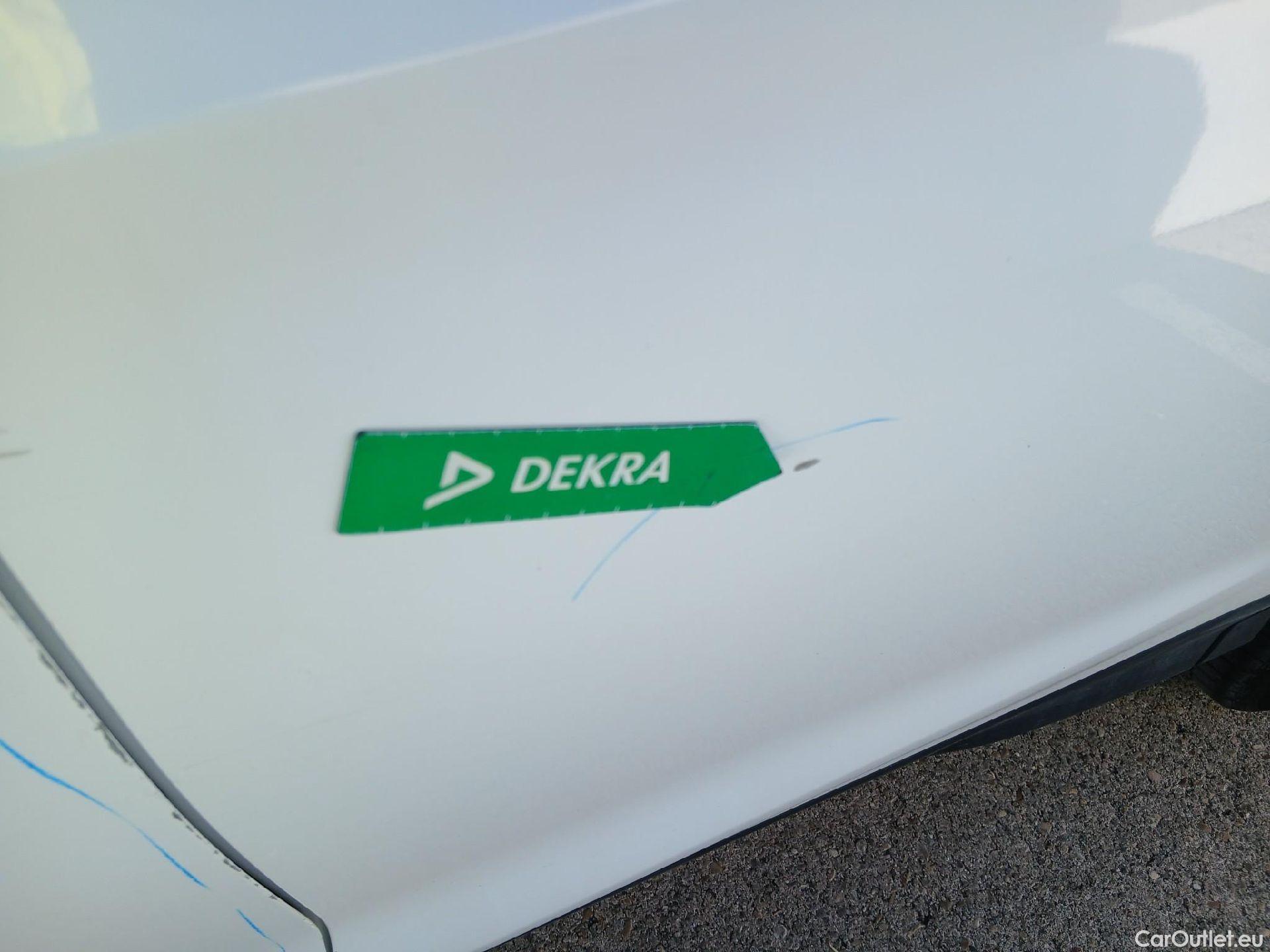  Ford  Kuga FORD  / 2016 / 5P / todoterreno 1.5 EcoBoost 88kW 4x2 Trend+ (CX) #20