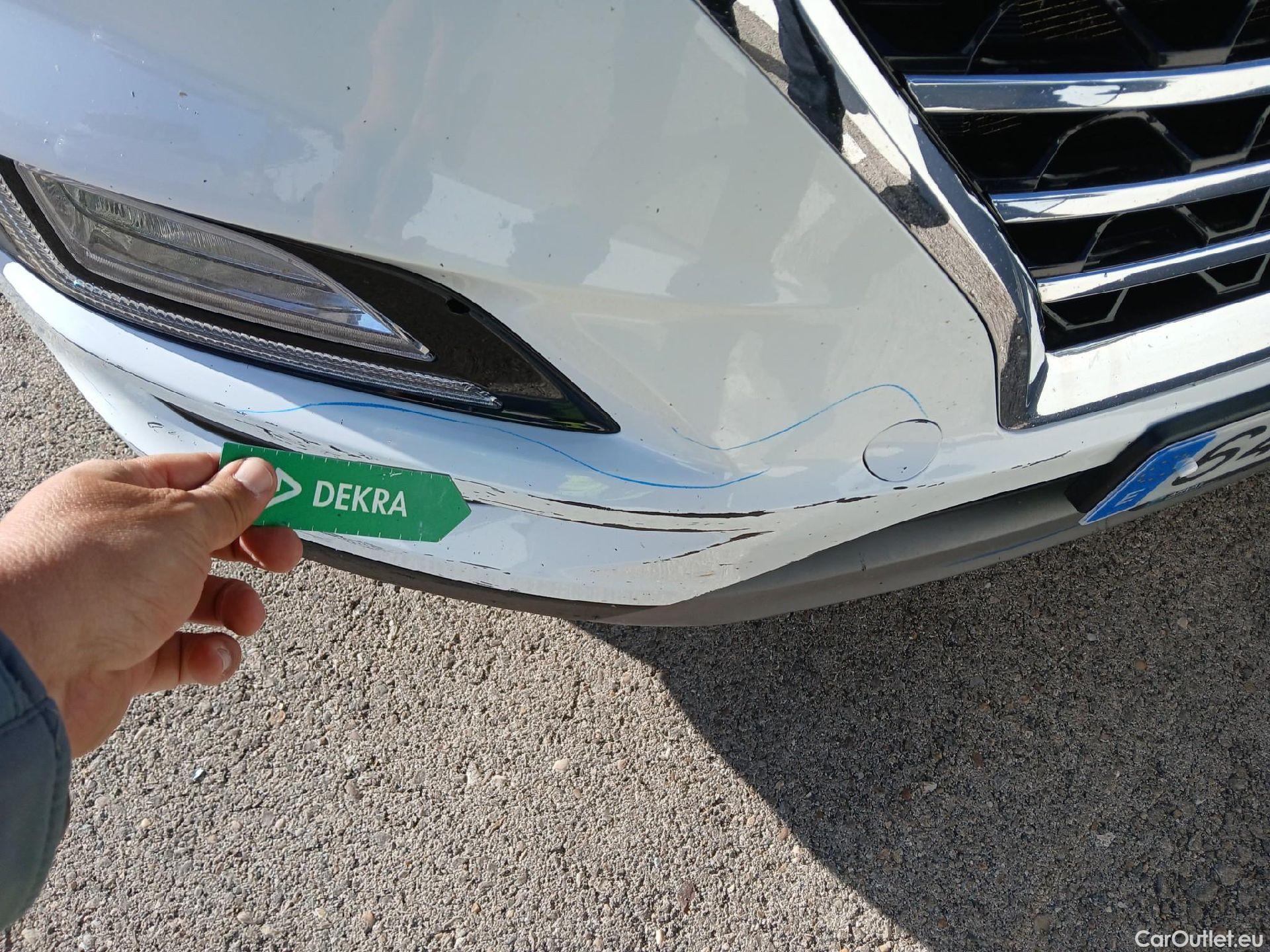  Hyundai  Tucson HYUNDAI  / 2018 / 5P / todoterreno 1.6 CRDI 85kW (116CV) 48V SLE 4X2(SP)(SL) #9