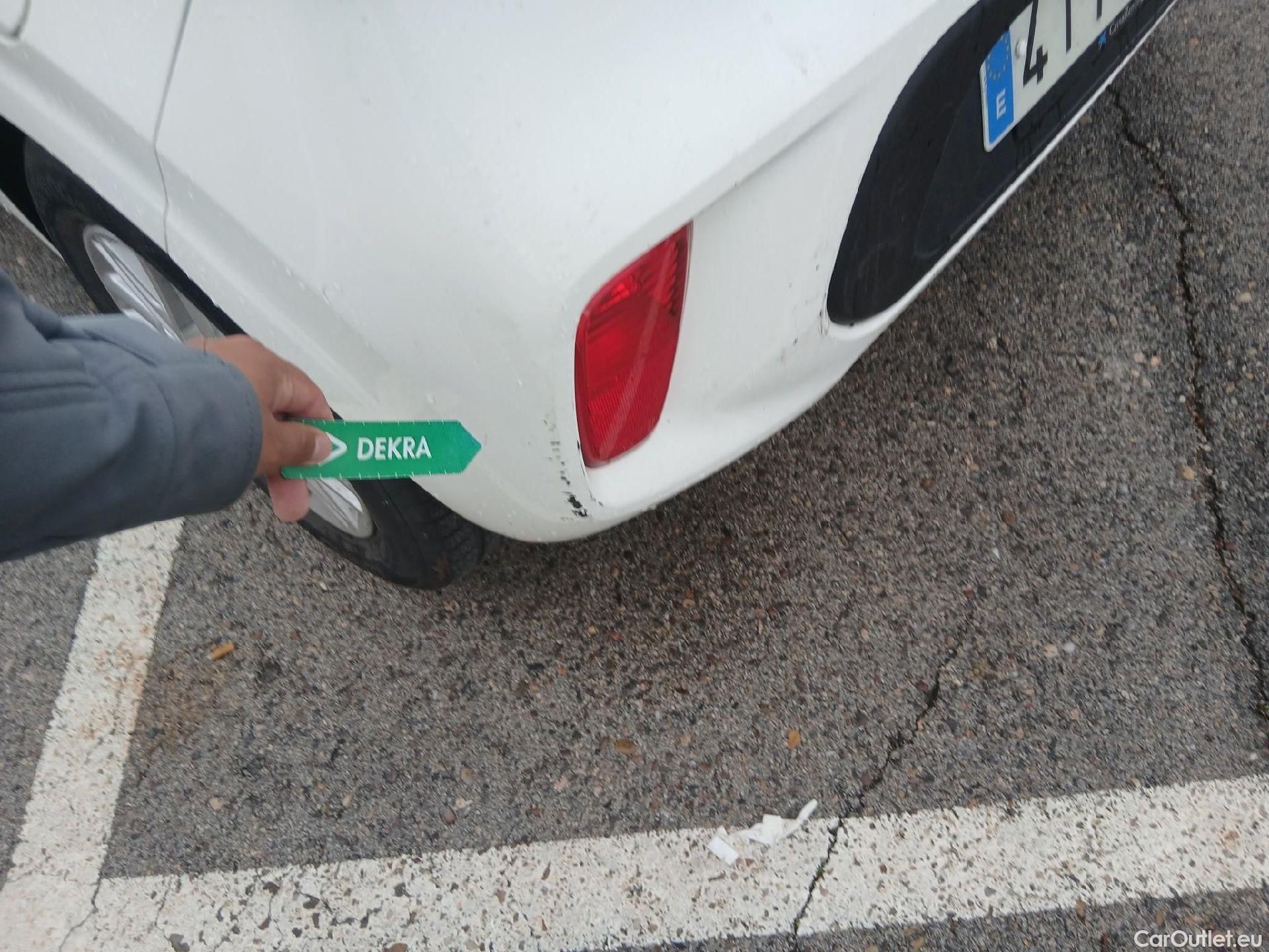  KIA  Picanto KIA  / 2020 / 5P / berlina con portón 1.0 DPi 49kW (67CV) Concept Pack Comfort #24