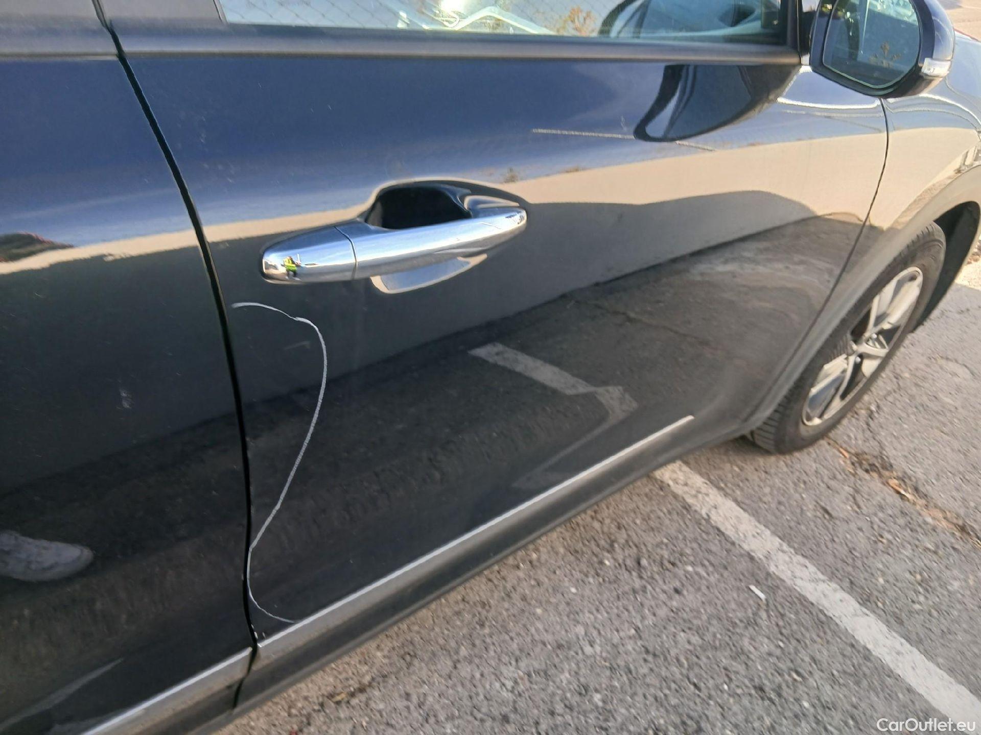  KIA  Niro KIA  / 2019 / 5P / crossover 1.6 GDi PHEV 104kW (141CV) Drive #18