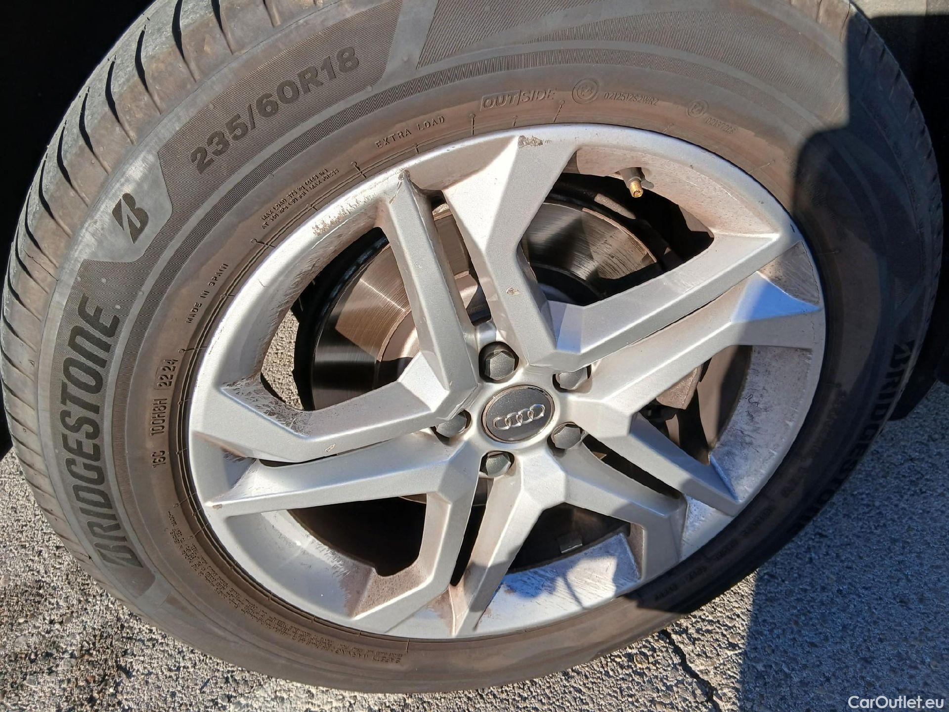  Audi  Q5 AUDI  / 2016 / 5P / todoterreno Design 35 TDI 120kW quattro S tronic #38