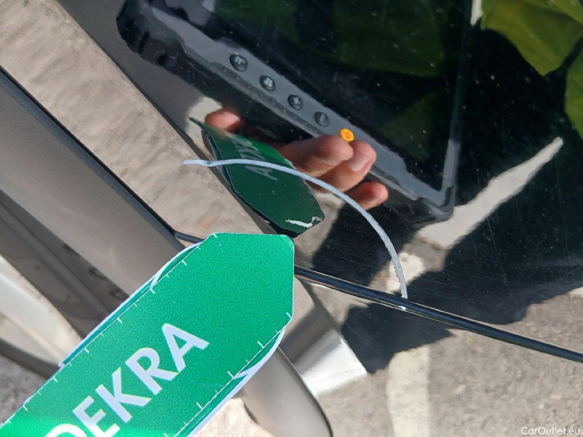  DS  DS7 DS DS 7 Crossback / 2017 / 5P / todoterreno BlueHDi DE 96kW (130CV) BE CHIC #27