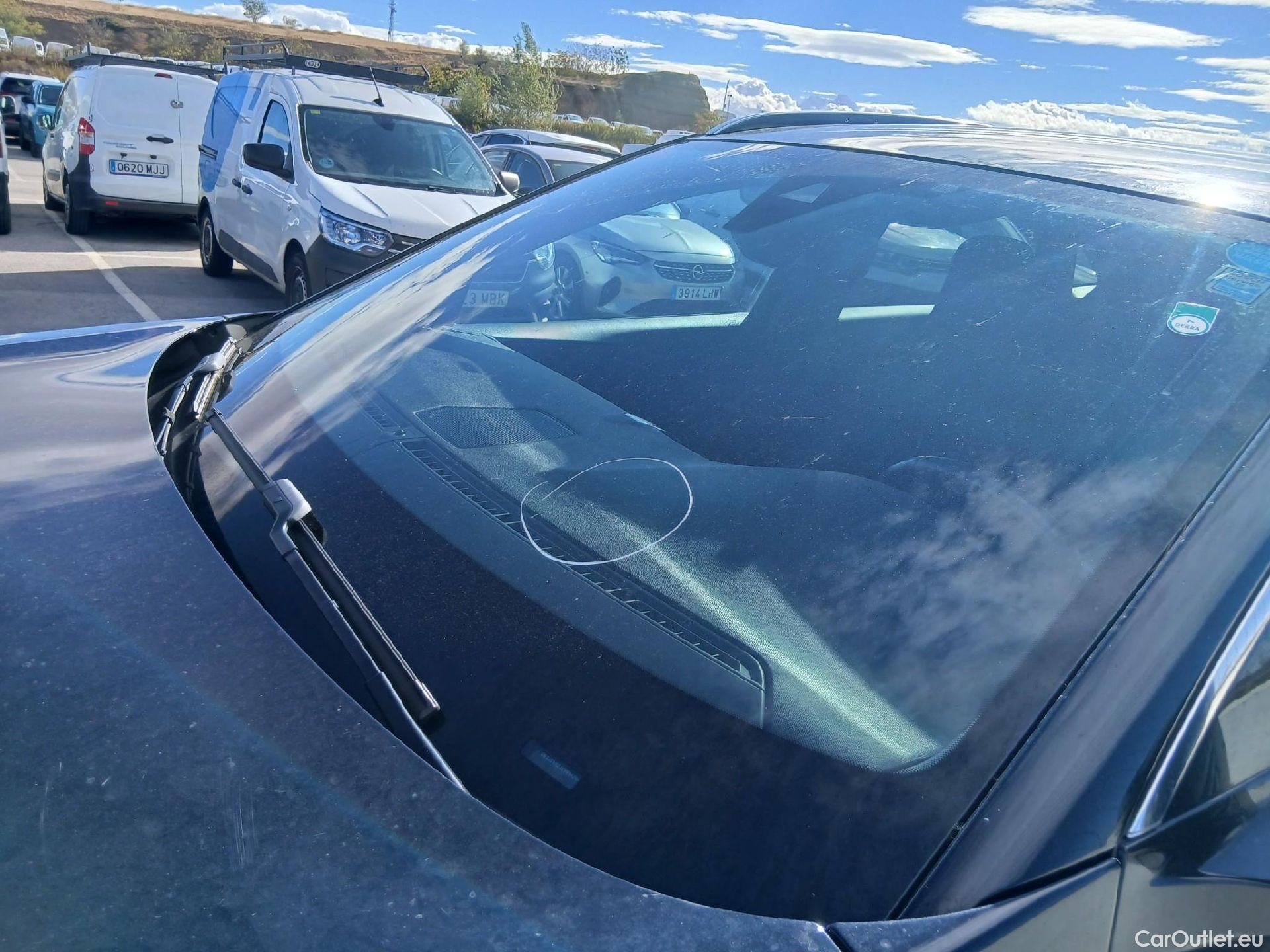  DS  DS7 DS DS 7 Crossback / 2017 / 5P / todoterreno BlueHDi DE 96kW (130CV) BE CHIC #9