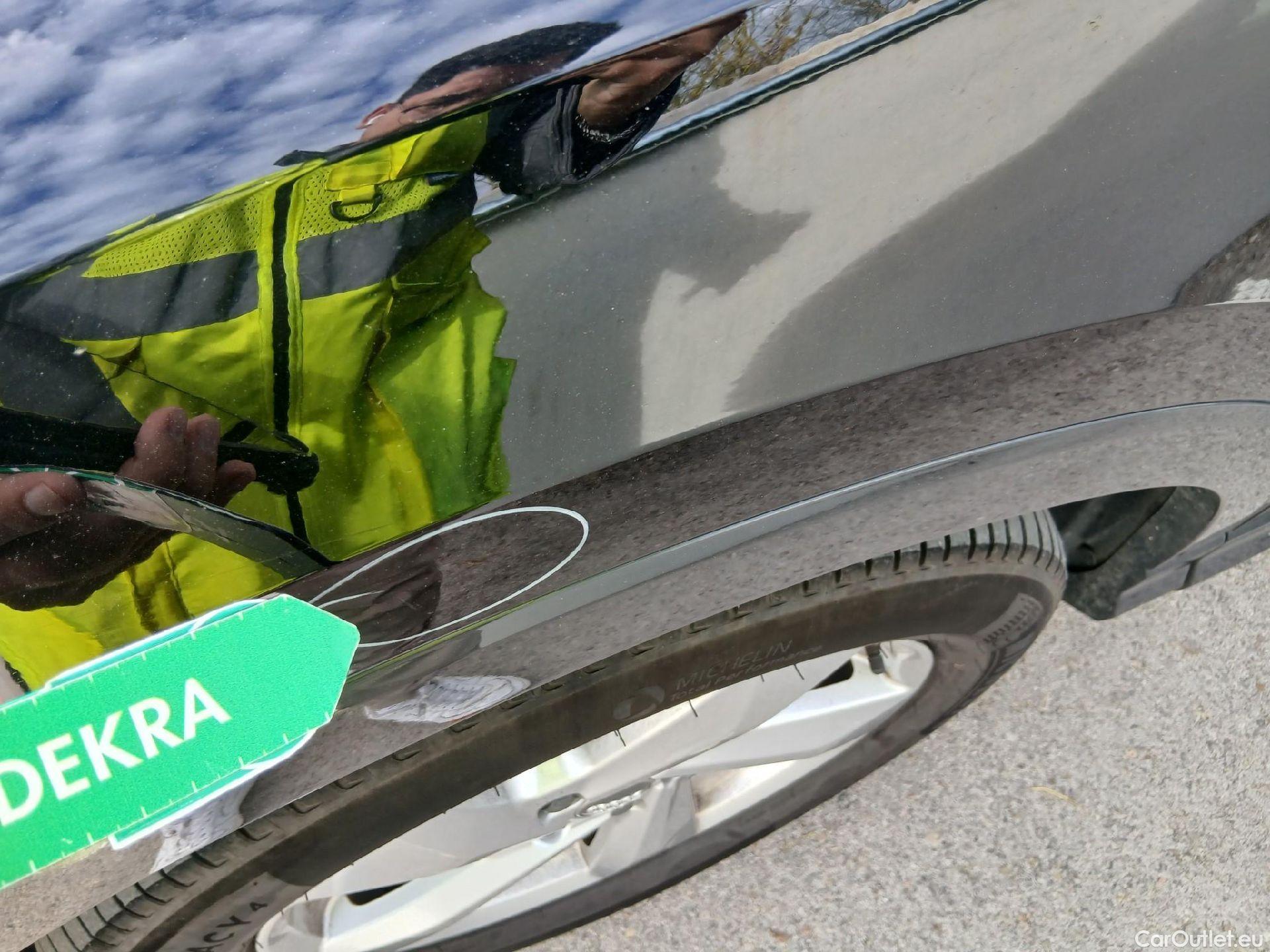  Audi  Q3 AUDI  / 2018 / 5P / todoterreno Advanced 35 TDI 110kW (150CV) S tronic #25