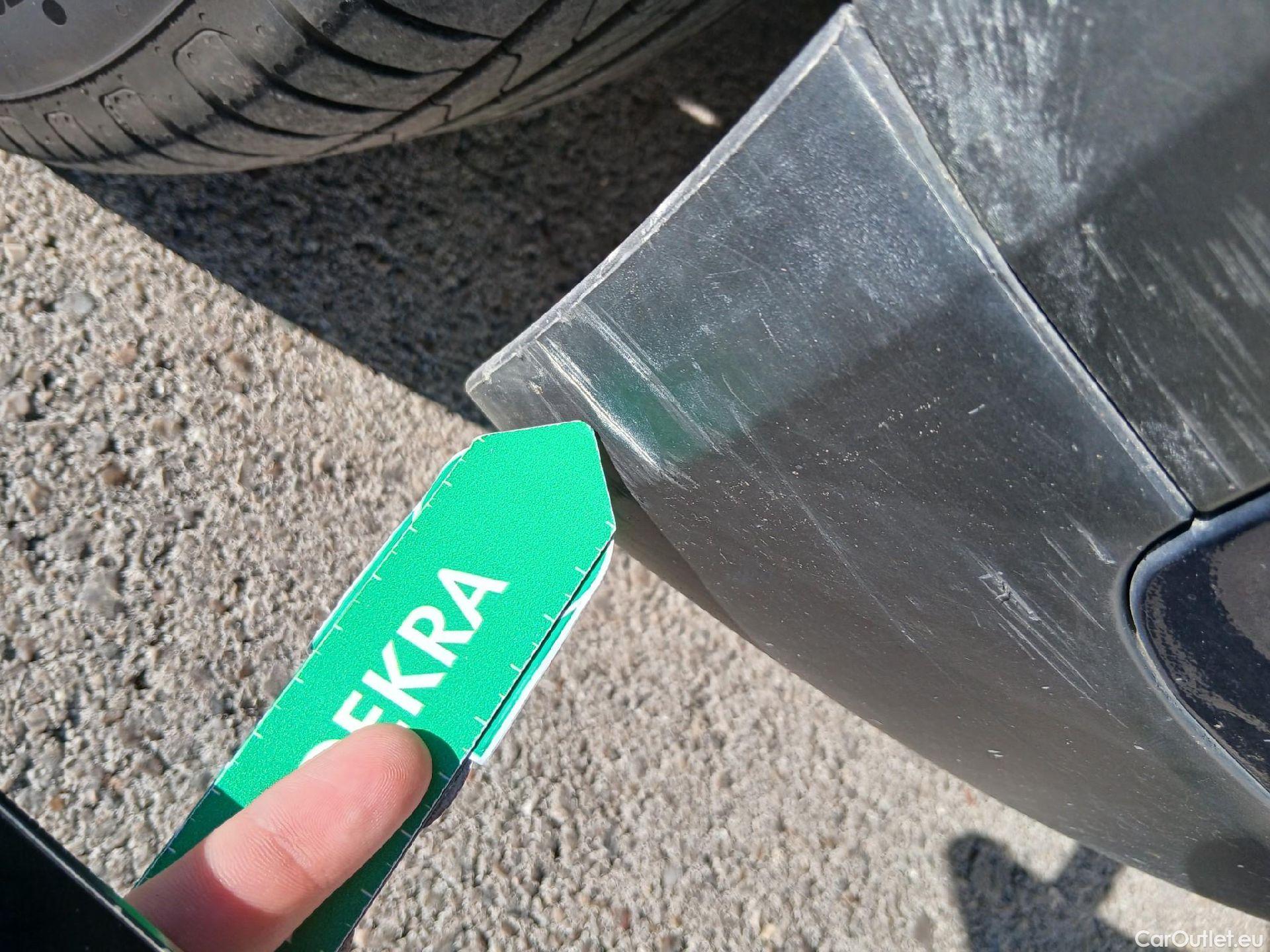  KIA  Niro KIA  1.6 GDi PHEV 104kW (141CV) Drive (AC) #14