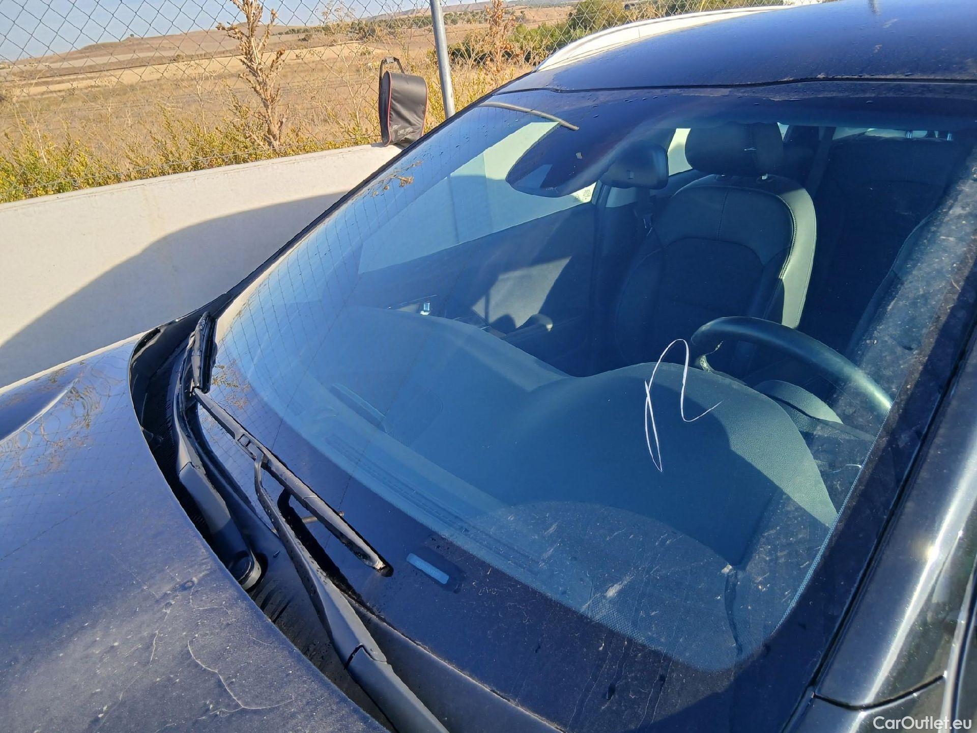  KIA  Niro KIA  / 2019 / 5P / crossover 1.6 GDi PHEV 104kW (141CV) Drive #4