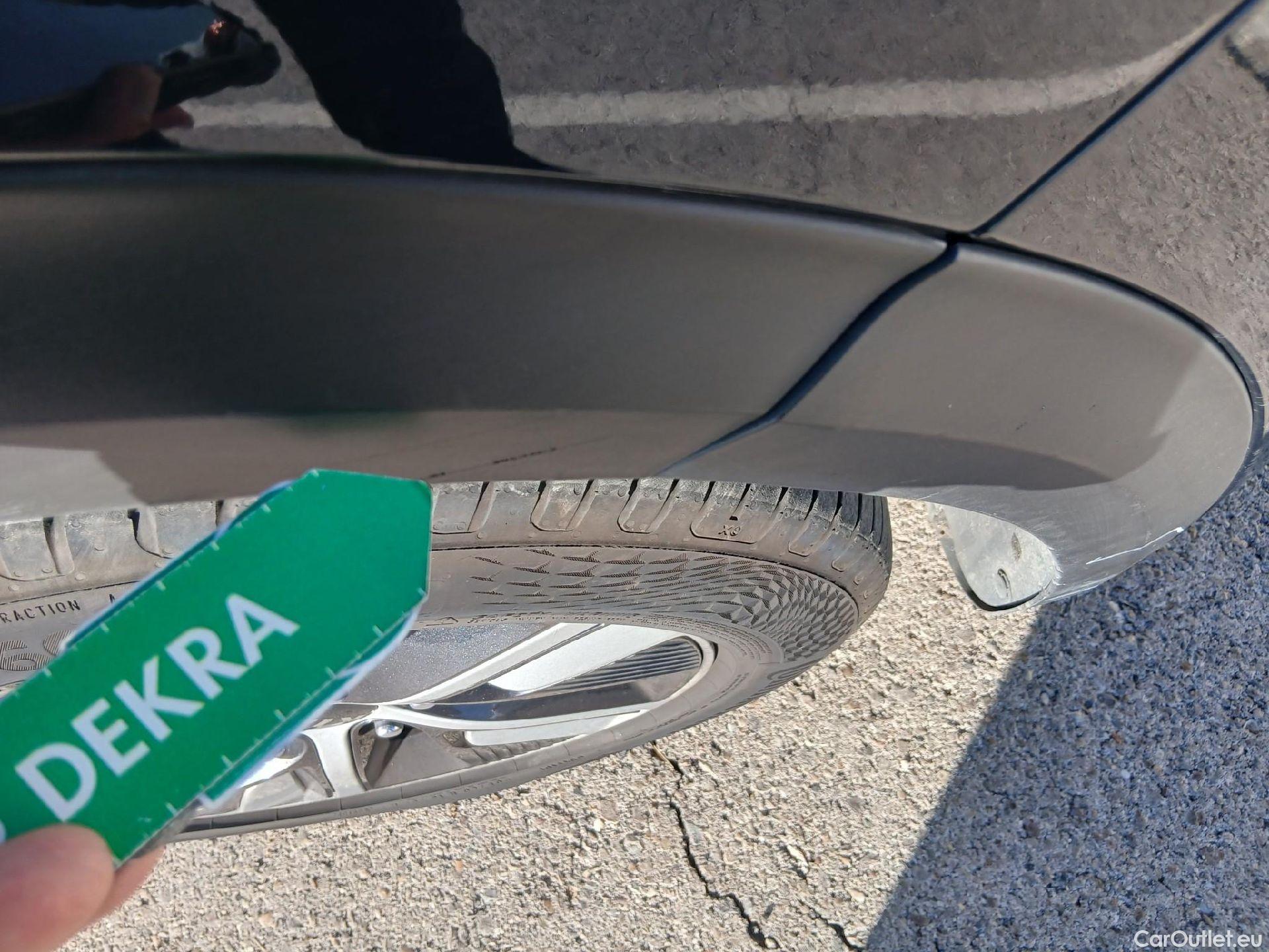  KIA  Niro KIA  1.6 GDi PHEV 104kW (141CV) Drive (AC) #46