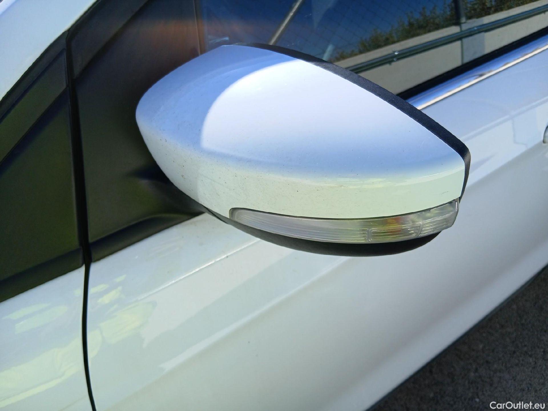  Ford  Kuga FORD  / 2016 / 5P / todoterreno 1.5 EcoBoost 88kW 4x2 Trend+ (CX) #16