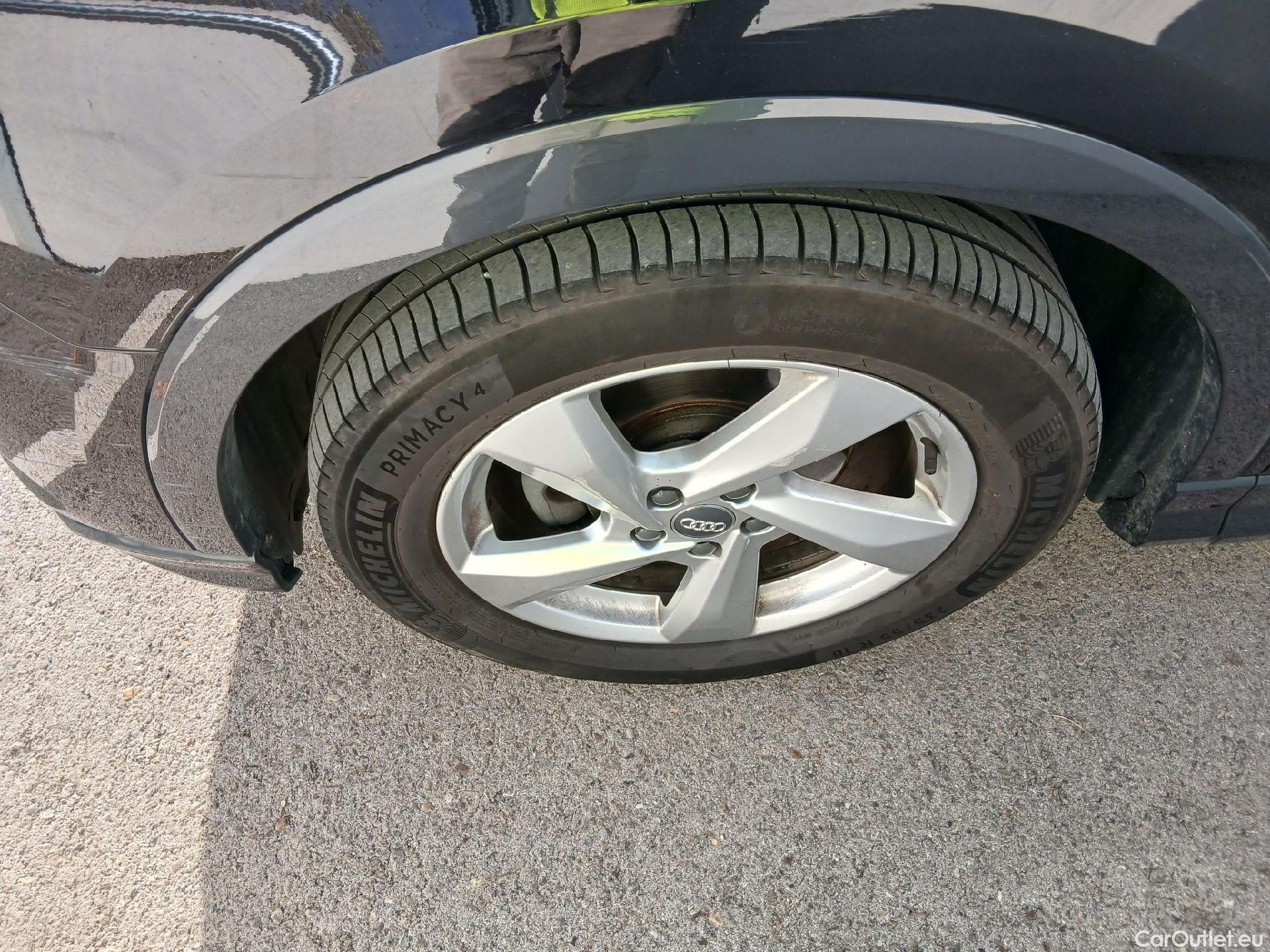  Audi  Q3 AUDI  / 2018 / 5P / todoterreno Advanced 35 TDI 110kW (150CV) S tronic #2