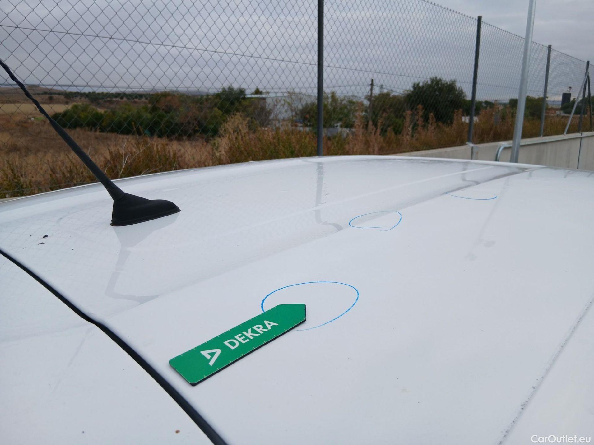  Citroen  C3 CITROEN  / 2020 / 5P / berlina con portón BlueHDi 75KW (100CV) S&S Live Pack #29