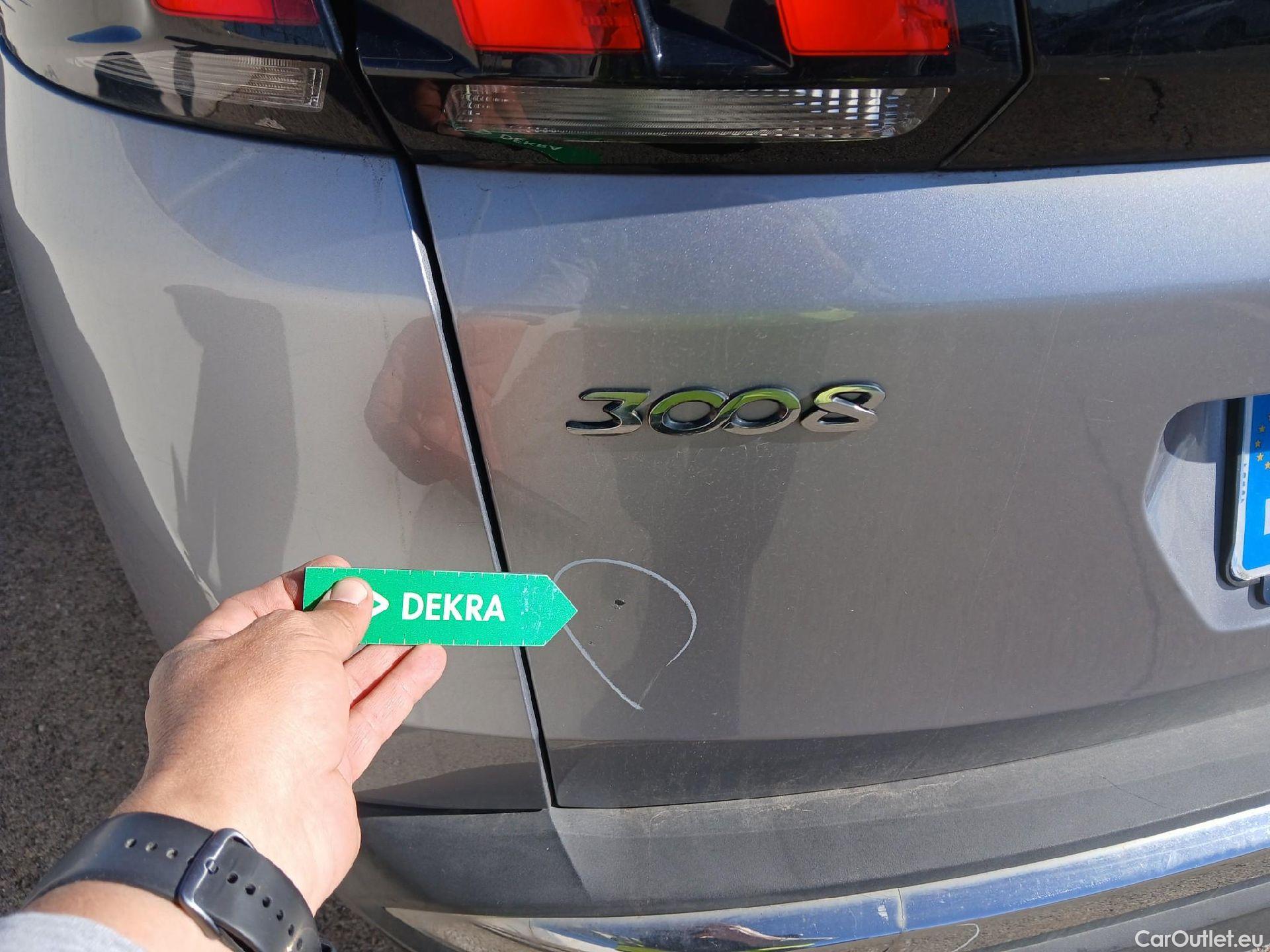  Peugeot  3008 PEUGEOT  / 2016 / 5P / todoterreno 1.5 BlueHDi 96kW (130CV) S&S Style #24