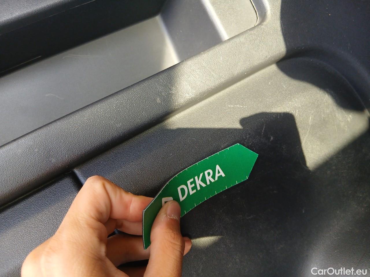  Land Rover  Discovery LAND ROVER  Sport / 2019 / 5P / todoterreno 2.0D I4- 150 PS AWD MHEV AT Standard #25