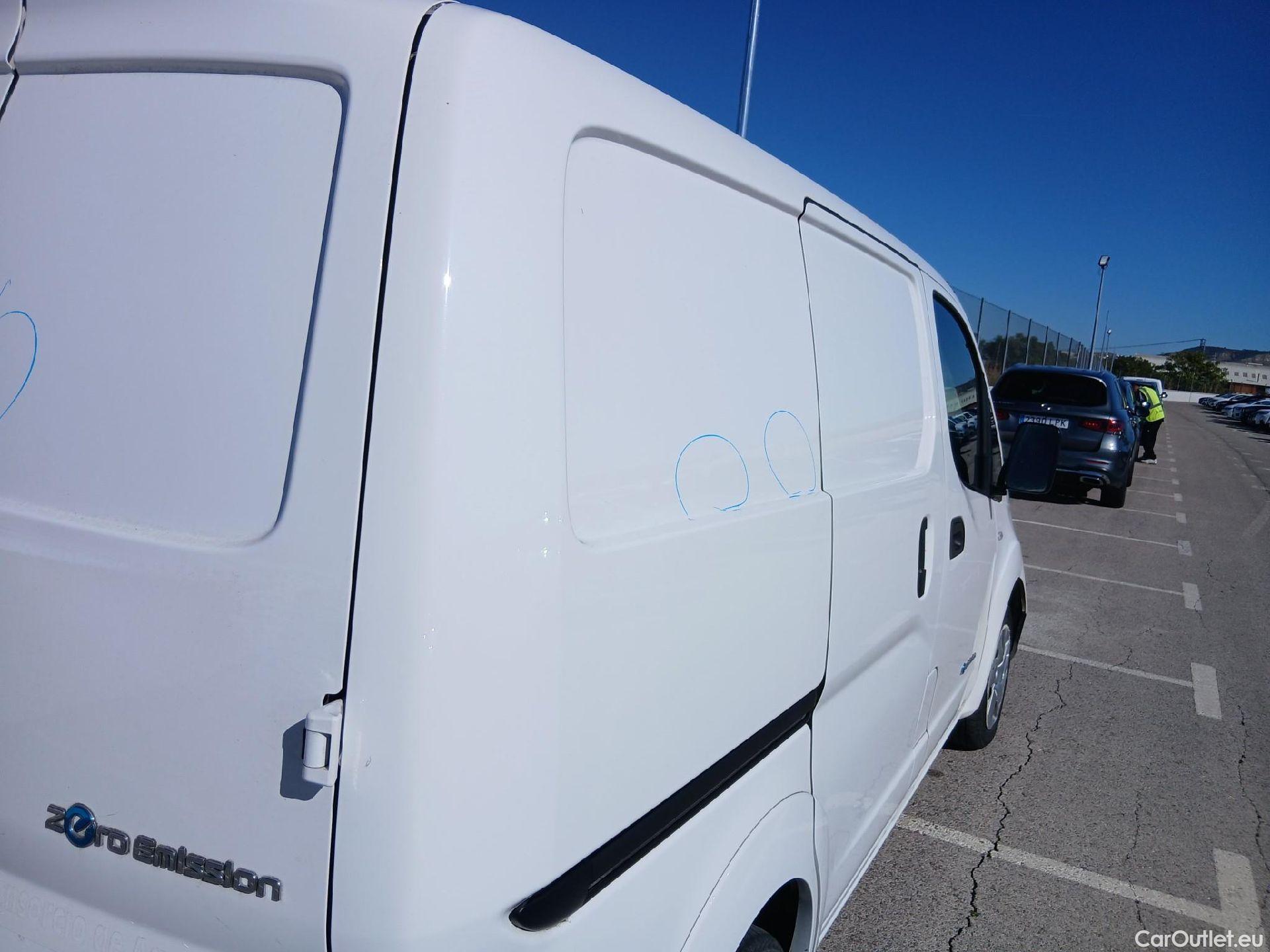  Nissan  NV200 NISSAN e- / 2009 / 4P / furgón Furgón 4p 40 kWh PROFESIONAL #34