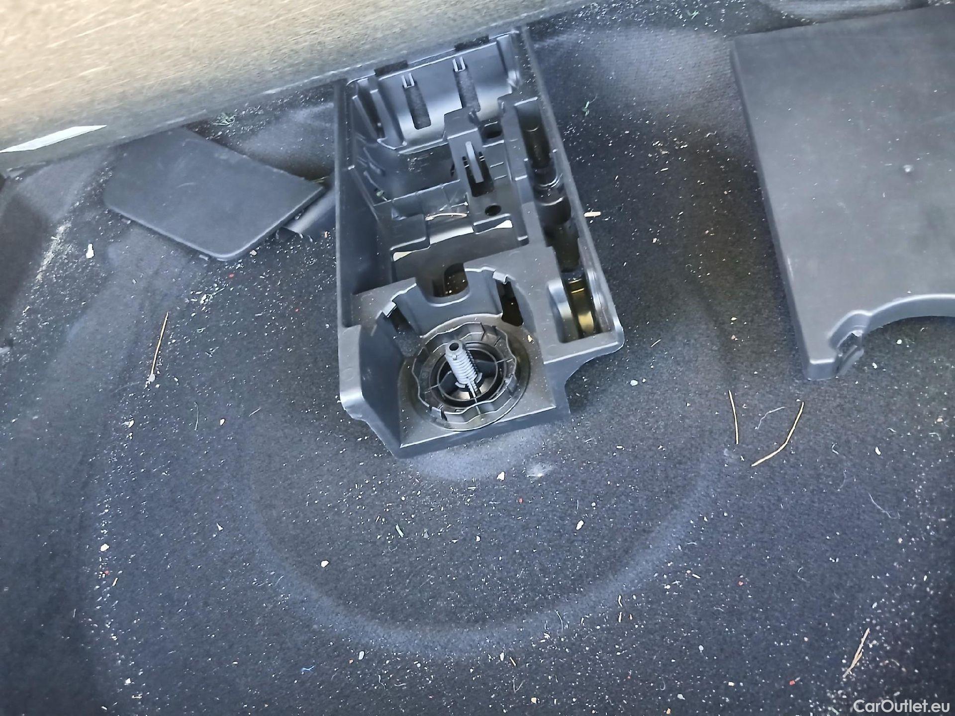  Peugeot  3008 PEUGEOT  / 2020 / 5P / todoterreno 1.5 BlueHDi 96kW (130CV) S&S Active Pack (CM) #2