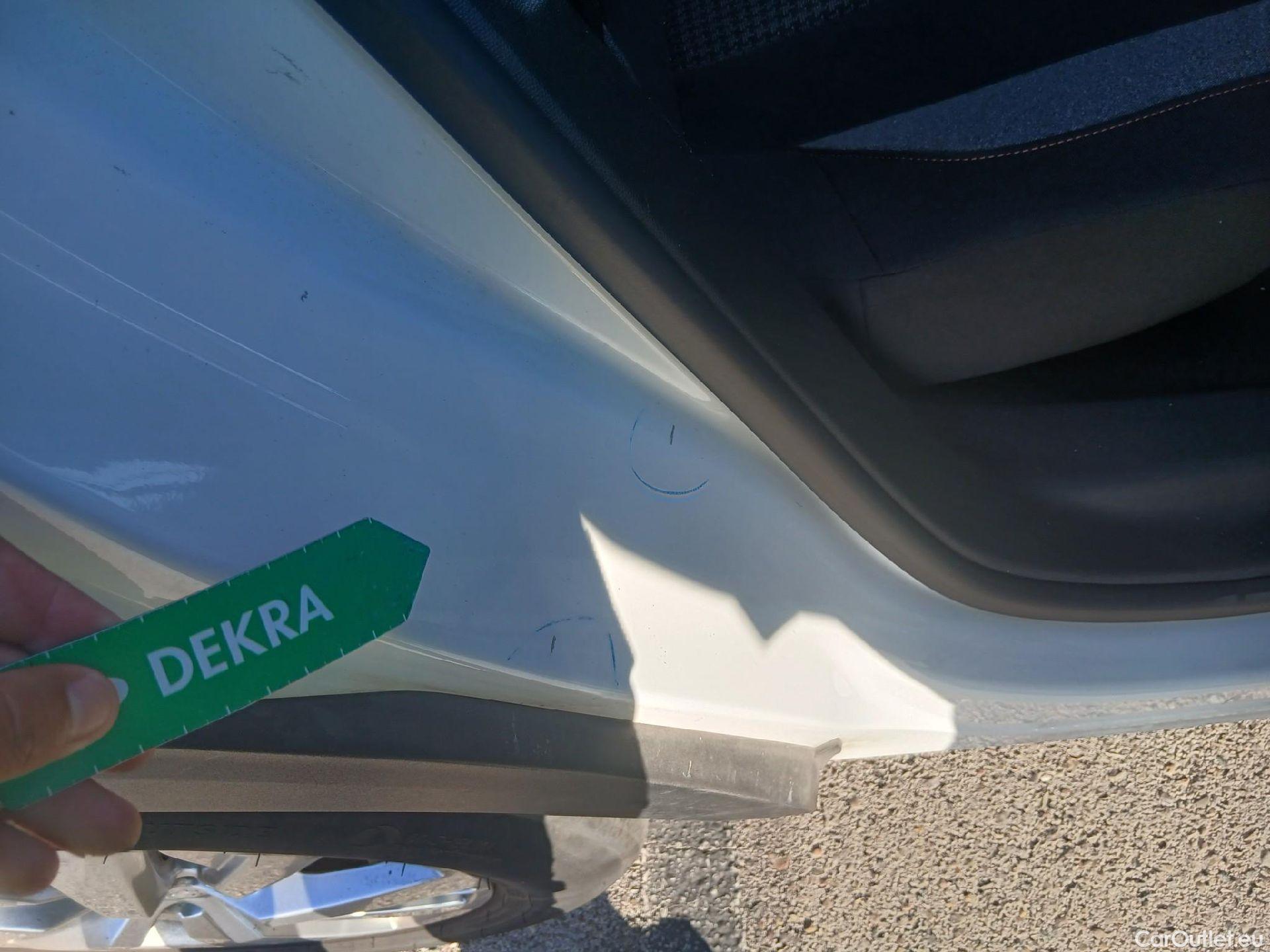  Peugeot  3008 PEUGEOT  / 2020 / 5P / todoterreno 1.5 BlueHDi 96kW (130CV) S&S Active Pack (CM) #35