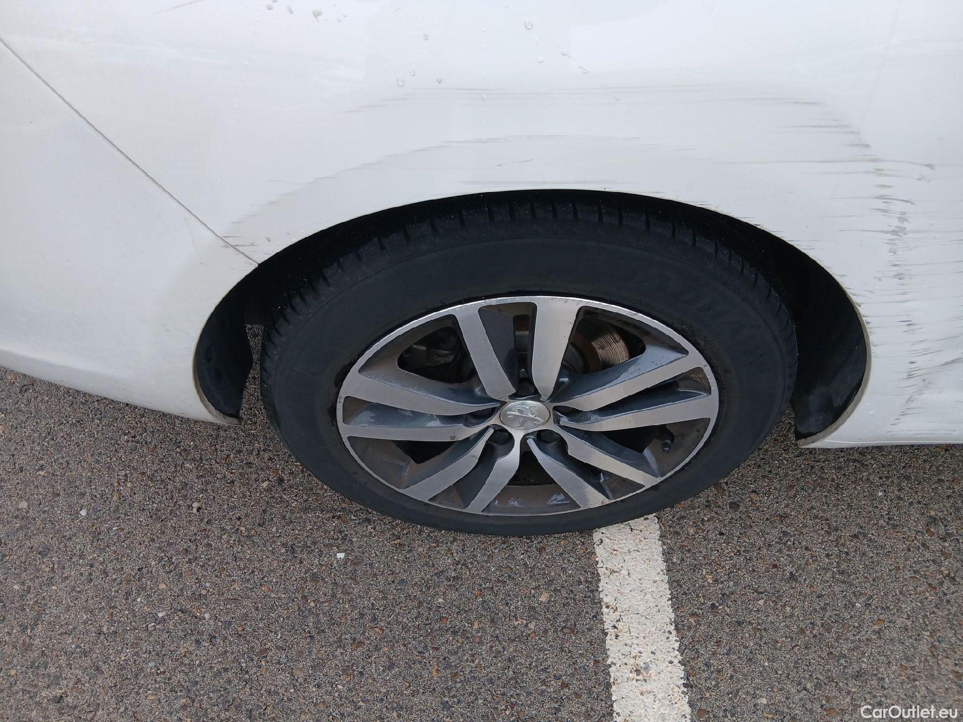  Peugeot  308 PEUGEOT  / 2017 / 5P / familiar SW Style BlueHDi 130 S&S #12