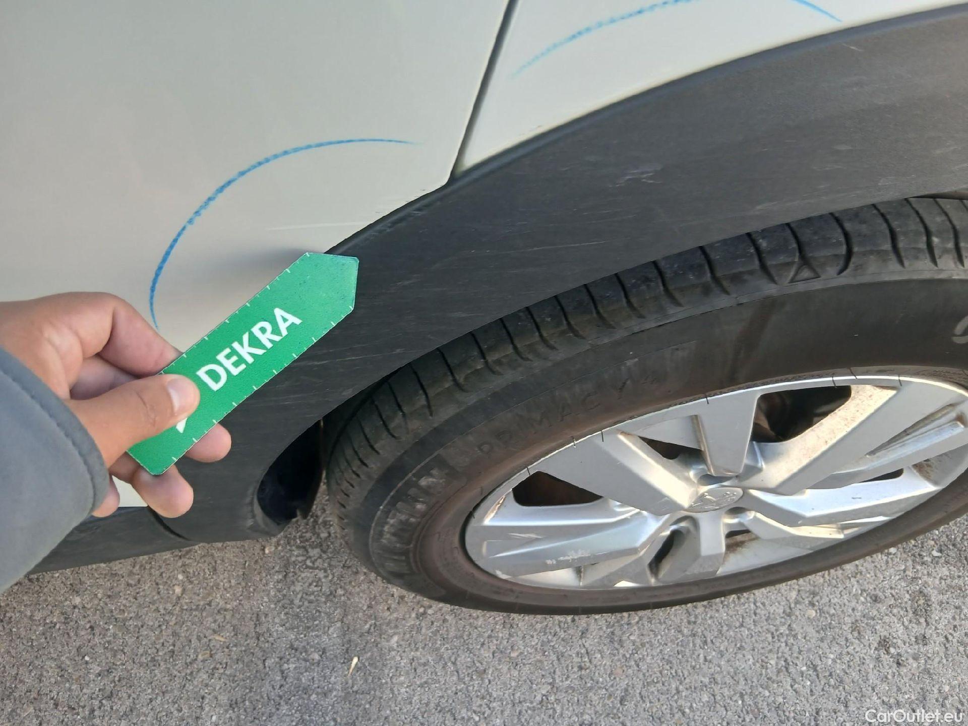  Peugeot  3008 PEUGEOT  / 2020 / 5P / todoterreno 1.5 BlueHDi 96kW (130CV) S&S Active Pack (CM) #26