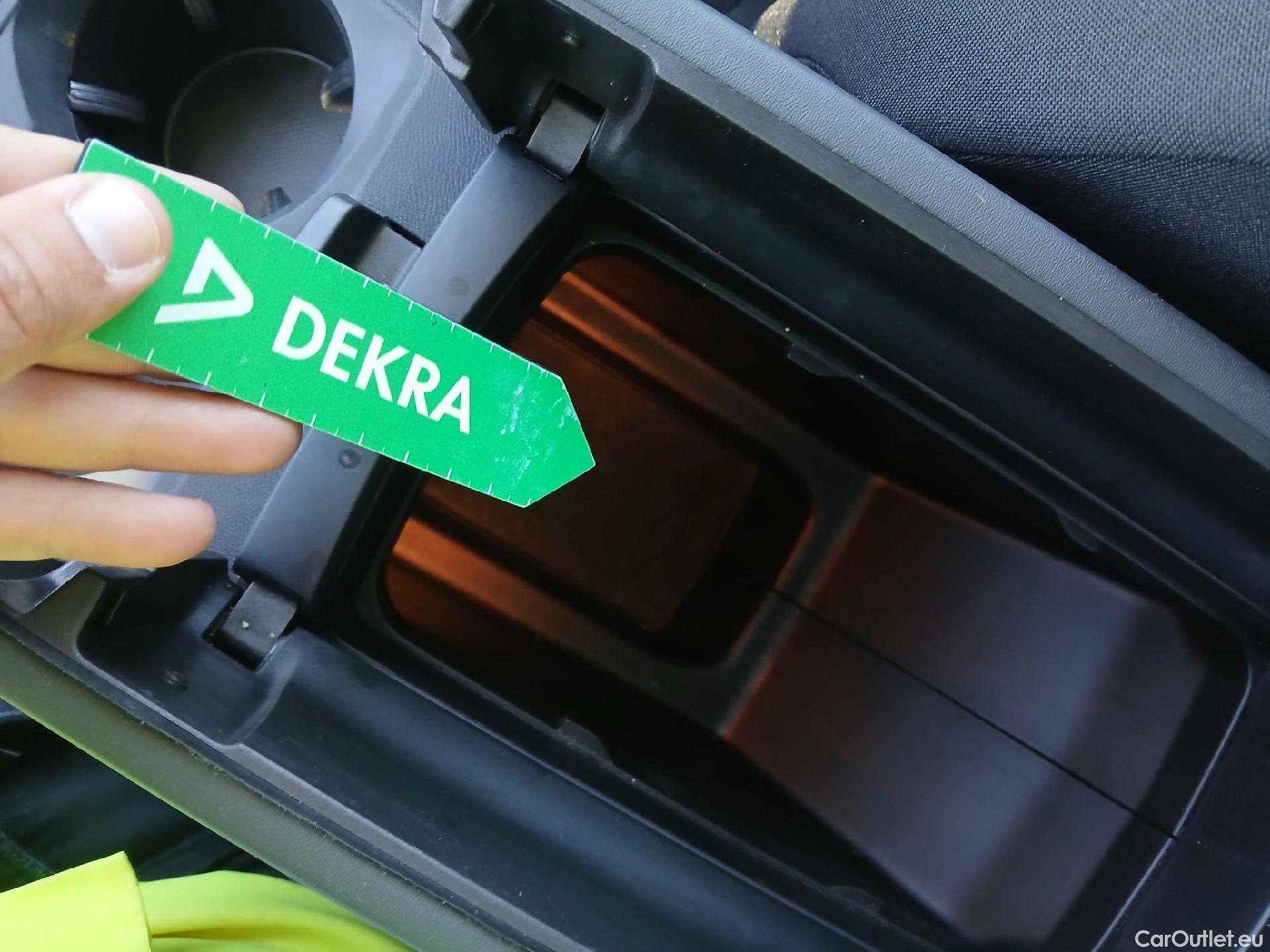  Peugeot  3008 PEUGEOT  / 2016 / 5P / todoterreno 1.5 BlueHDi 96kW (130CV) S&S Style #2