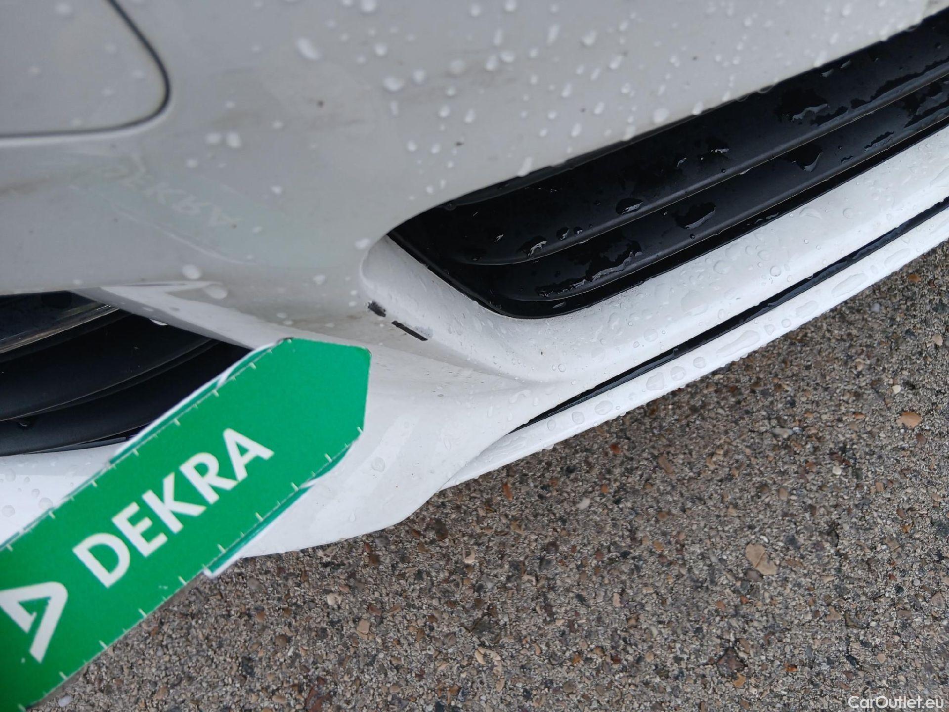  Peugeot  308 PEUGEOT  / 2017 / 5P / familiar SW Style BlueHDi 130 S&S #18