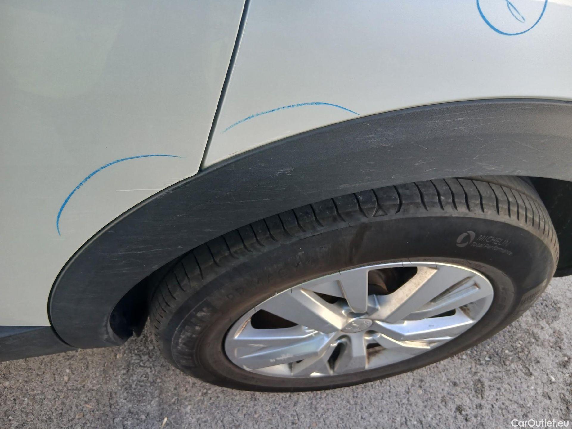  Peugeot  3008 PEUGEOT  / 2020 / 5P / todoterreno 1.5 BlueHDi 96kW (130CV) S&S Active Pack (CM) #27