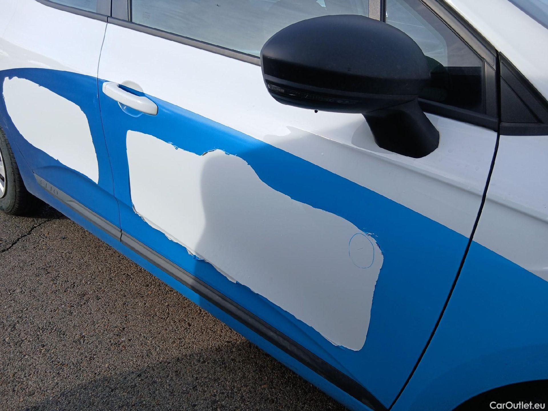  Renault  Clio RENAULT  / 2019 / 5P / berlina con portón Business TCe 74 kW (100CV) GLP #31