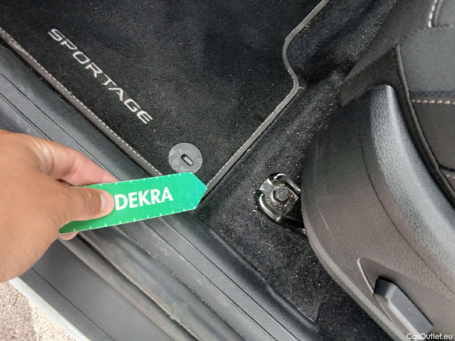  KIA  Sportage KIA  / 2022 / 5P / todoterreno 1.6 T-GDi PHEV 198kW (265CV) Tech 4X4 #4