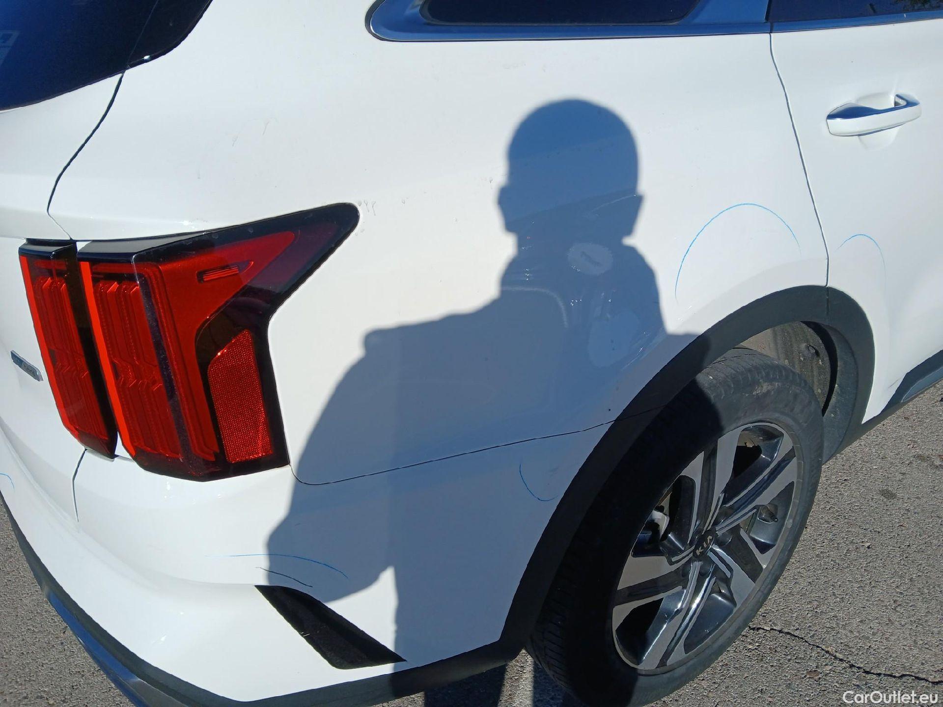  KIA  Sorento KIA  / 2020 / 5P / todoterreno 1.6 T-GDi HEV Emotion 4x4 7pl #21