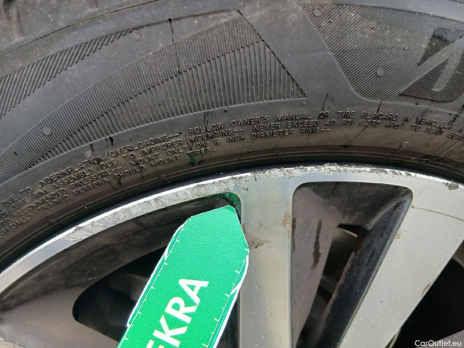  Peugeot  308 PEUGEOT  / 2017 / 5P / familiar SW Style BlueHDi 130 S&S #8