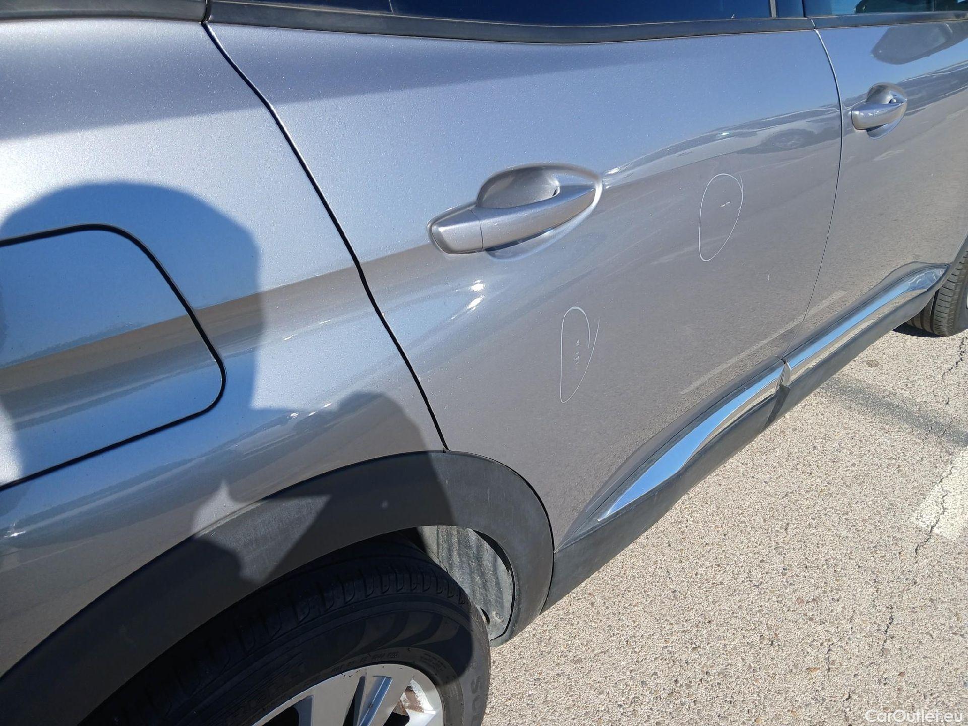  Peugeot  3008 PEUGEOT  / 2016 / 5P / todoterreno 1.5 BlueHDi 96kW (130CV) S&S Style #29