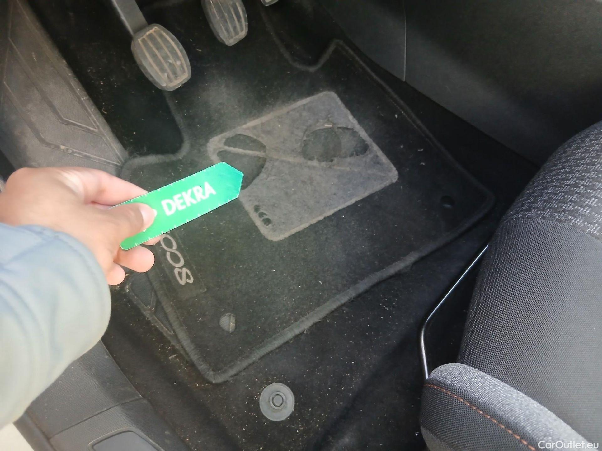  Peugeot  3008 PEUGEOT  / 2020 / 5P / todoterreno 1.5 BlueHDi 96kW (130CV) S&S Active Pack (CM) #11