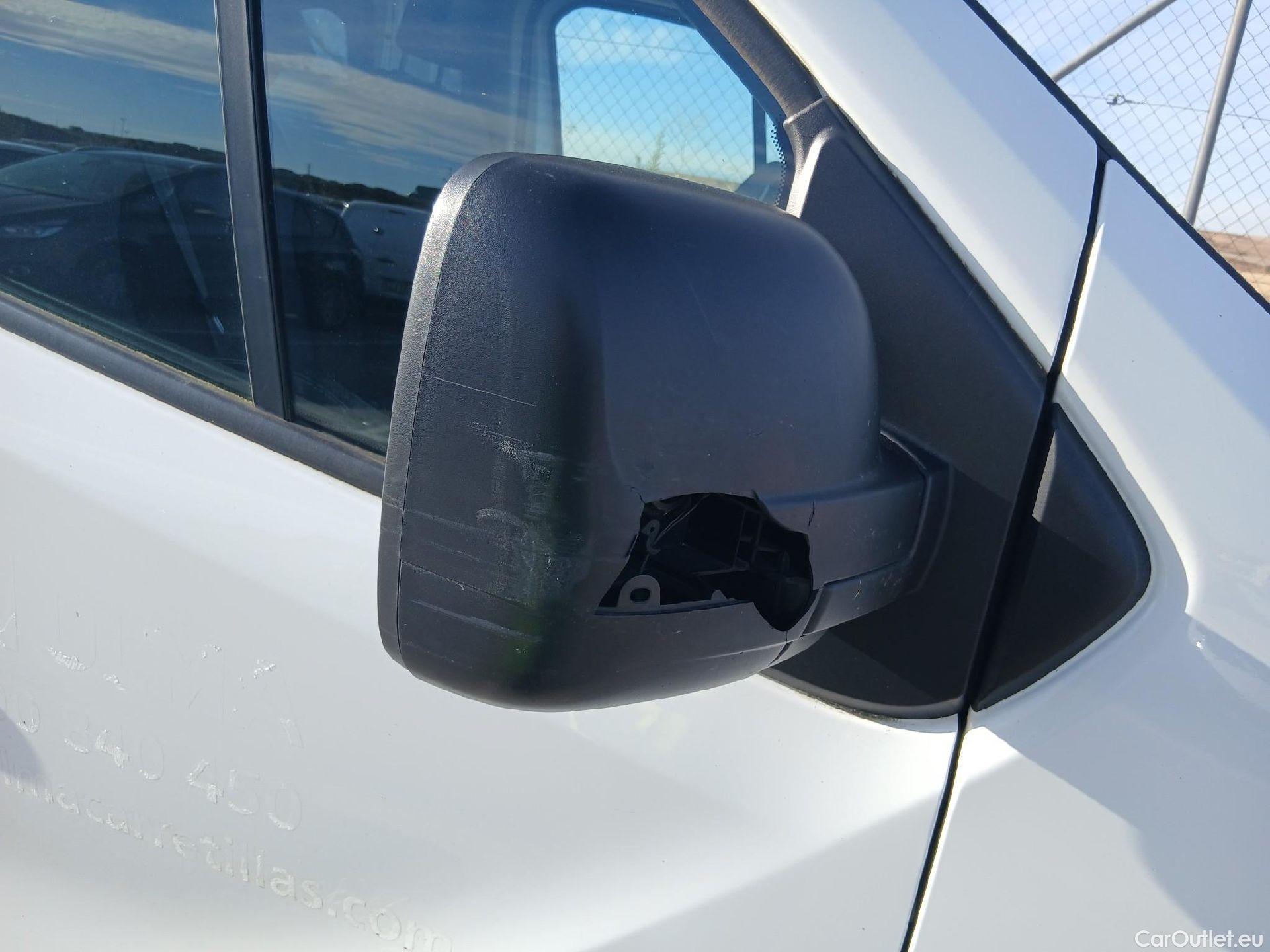  Opel  Vivaro  B Furgón/Combi Furgón L2H1 2.9T Expression 1.6 CDTI 115CV MT6 E5 #47