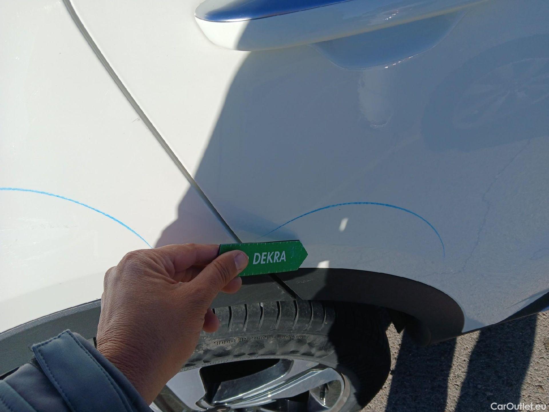  KIA  Sorento KIA  / 2020 / 5P / todoterreno 1.6 T-GDi HEV Emotion 4x4 7pl #23