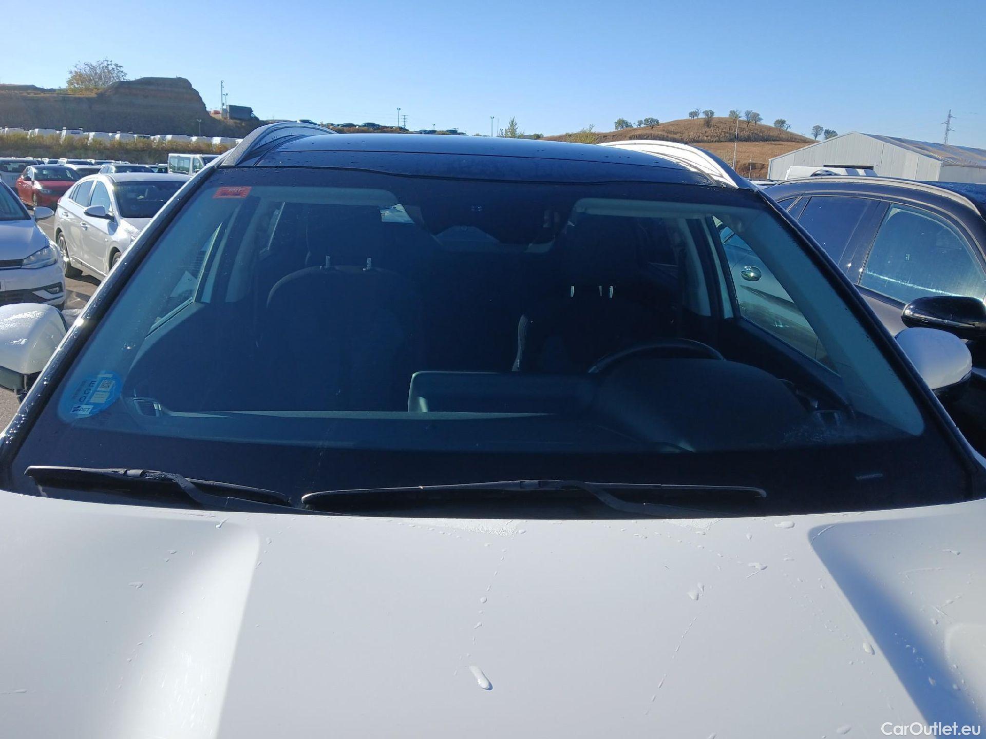  KIA  Sorento KIA  / 2020 / 5P / todoterreno 1.6 T-GDi HEV Emotion 4x4 7pl #12