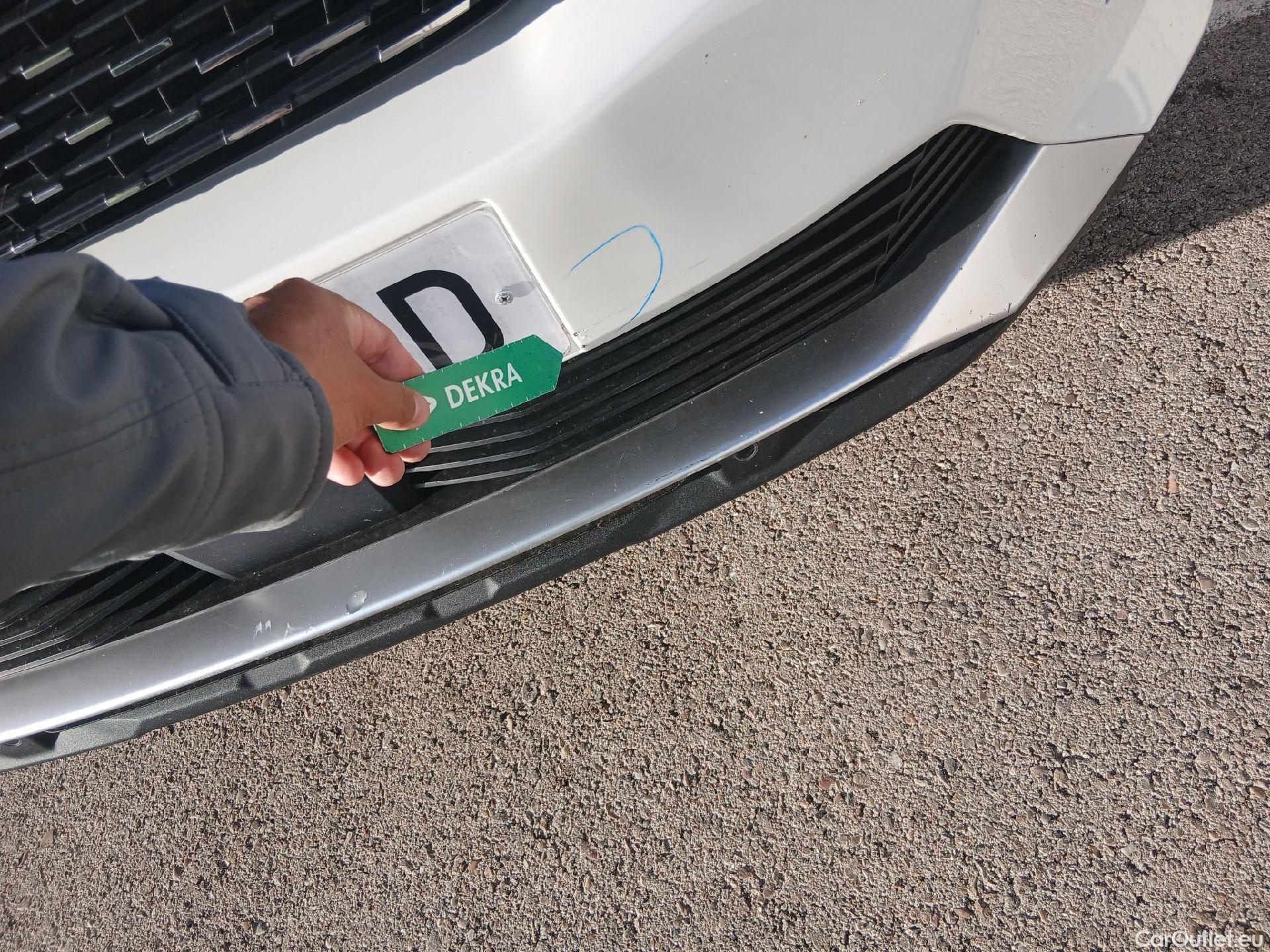  Peugeot  3008 PEUGEOT  / 2020 / 5P / todoterreno 1.5 BlueHDi 96kW (130CV) S&S Active Pack (CM) #15