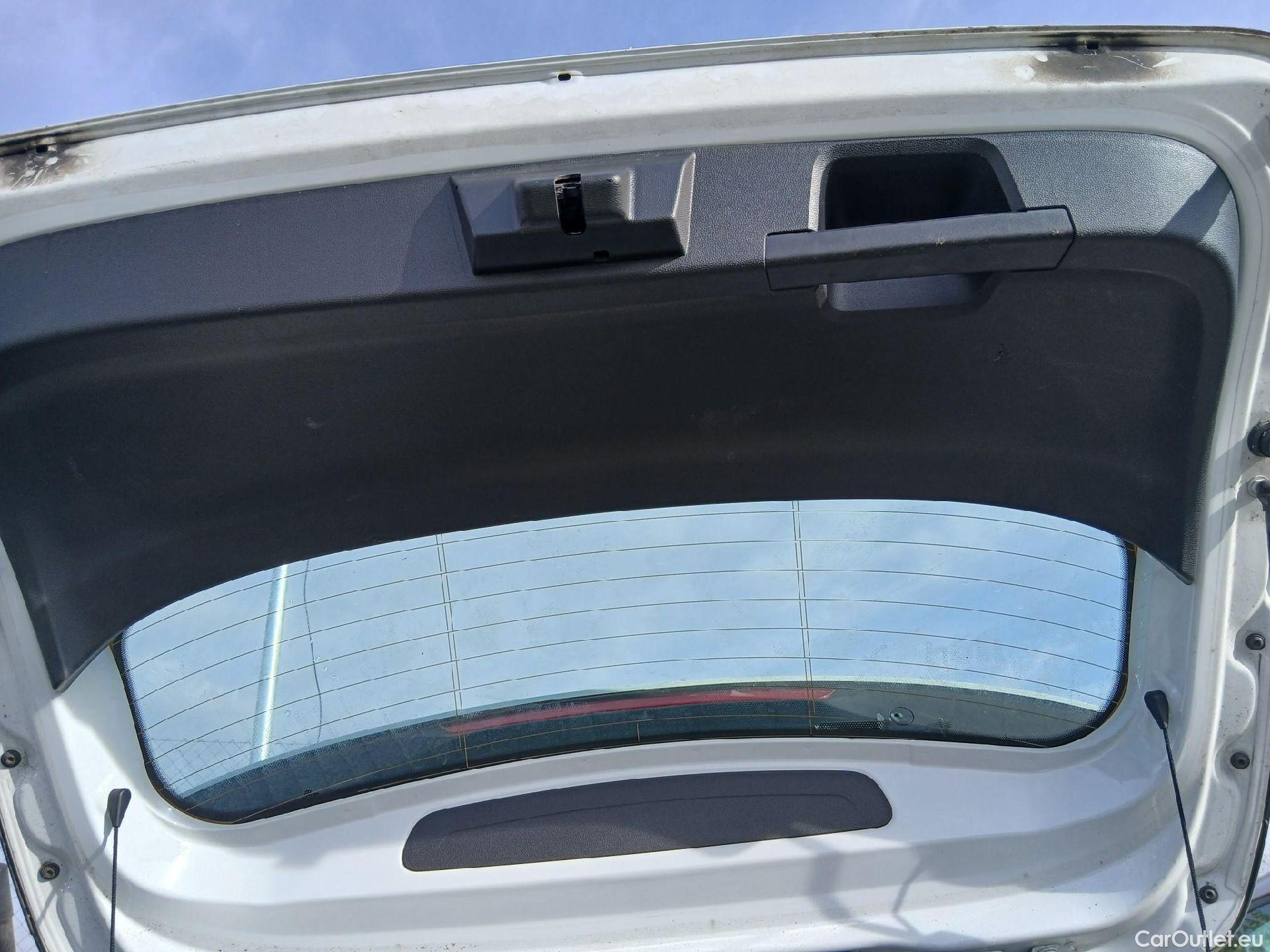  Renault  Clio RENAULT  / 2019 / 5P / berlina con portón Business TCe 74 kW (100CV) GLP #22