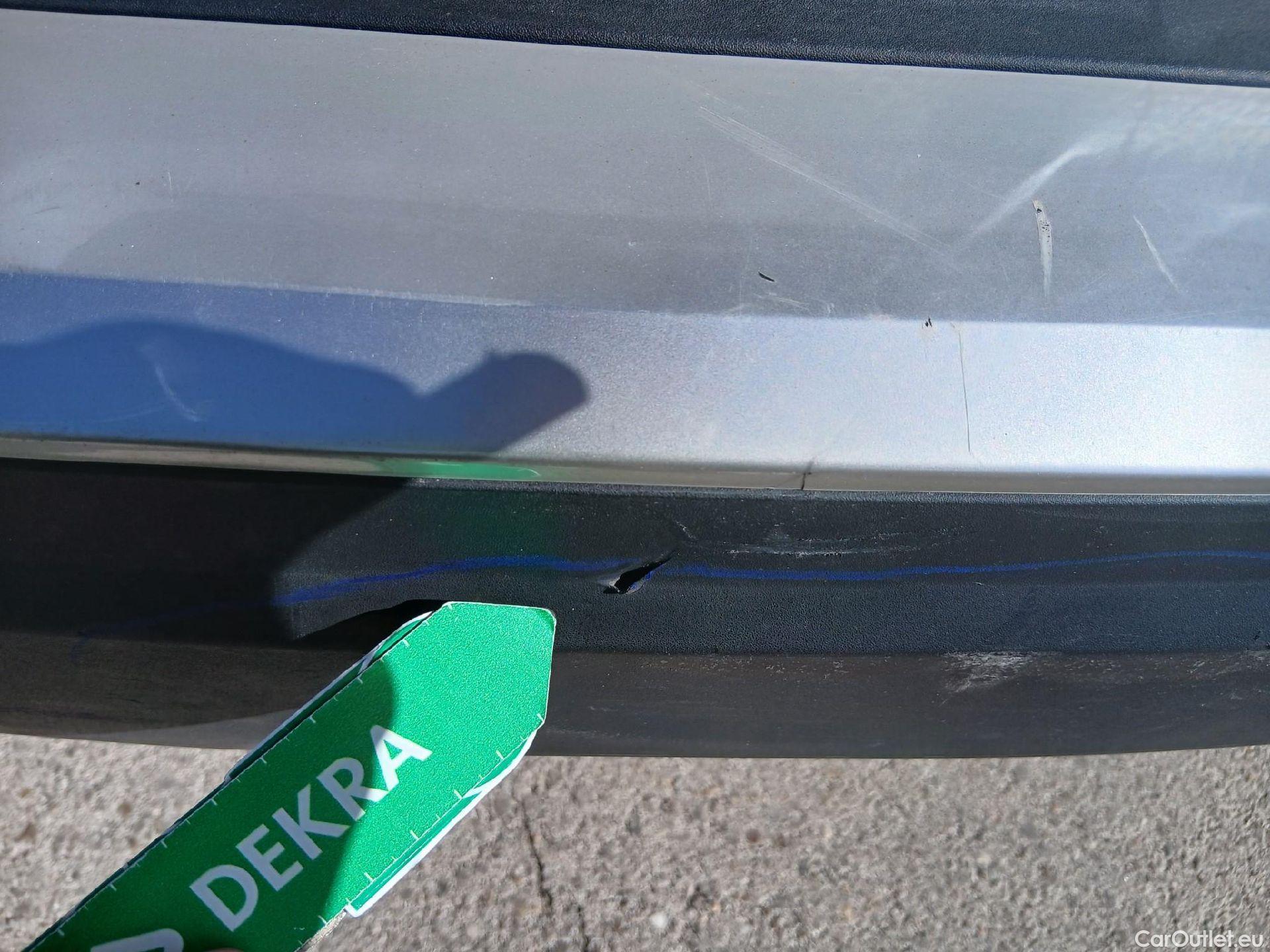  Peugeot  2008 PEUGEOT  / 2019 / 5P / todoterreno Allure Pack BlueHDI 81kW (110CV) (AC) #15