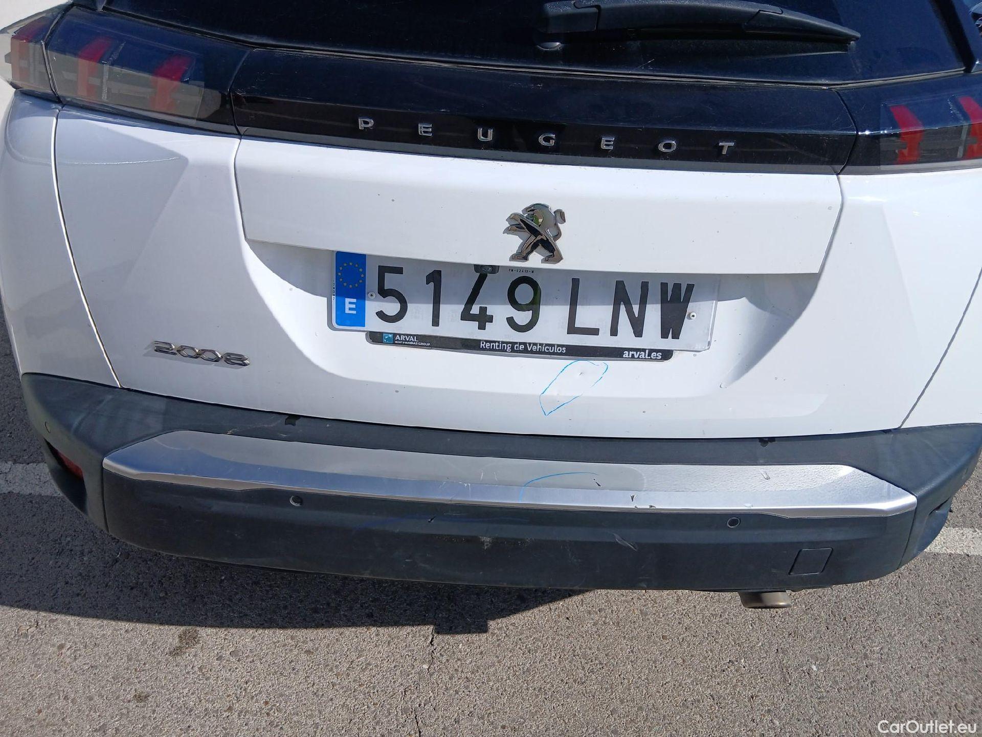  Peugeot  2008 PEUGEOT  / 2019 / 5P / todoterreno Allure Pack BlueHDI 81kW (110CV) (AC) #16