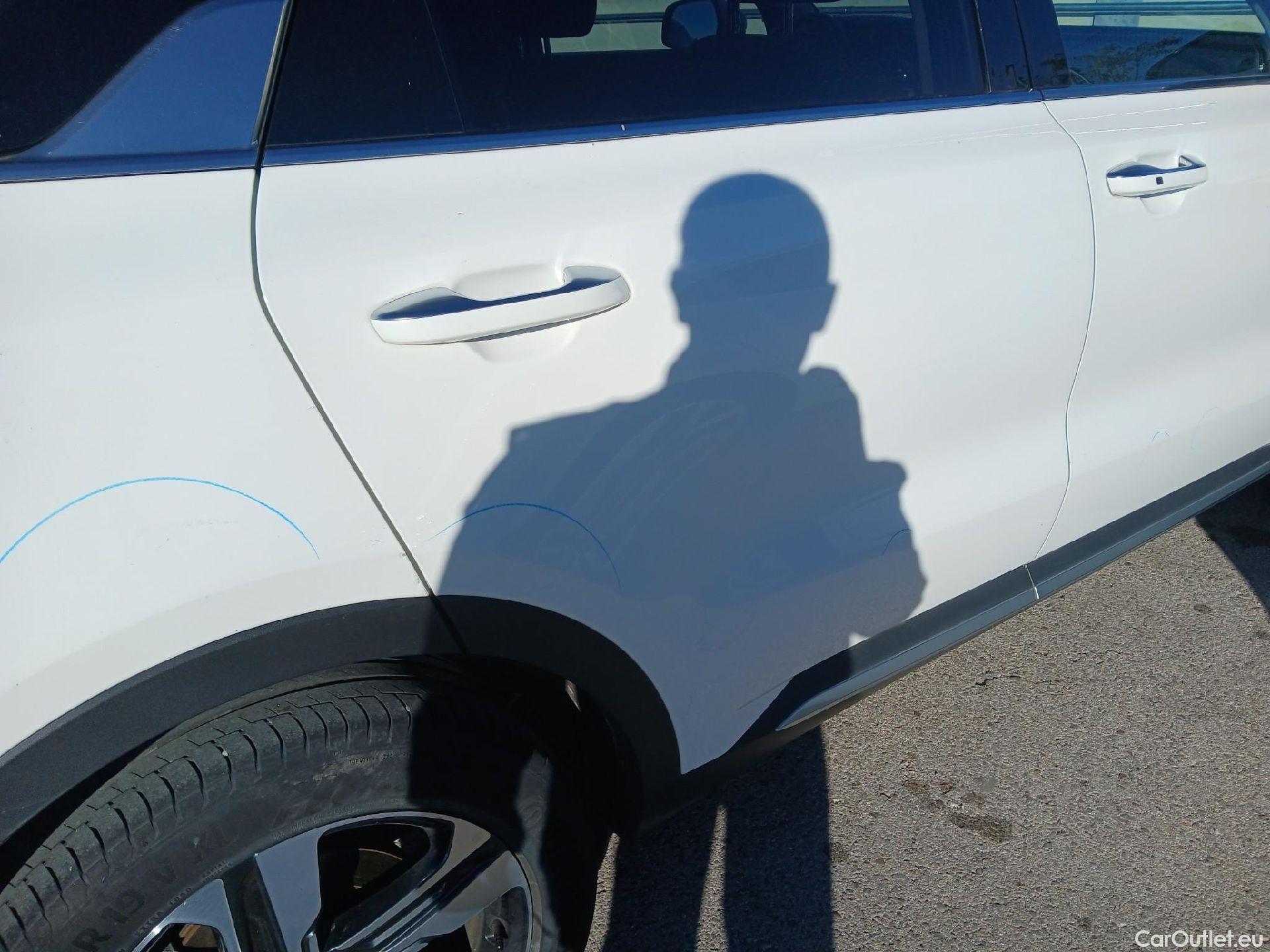  KIA  Sorento KIA  / 2020 / 5P / todoterreno 1.6 T-GDi HEV Emotion 4x4 7pl #24