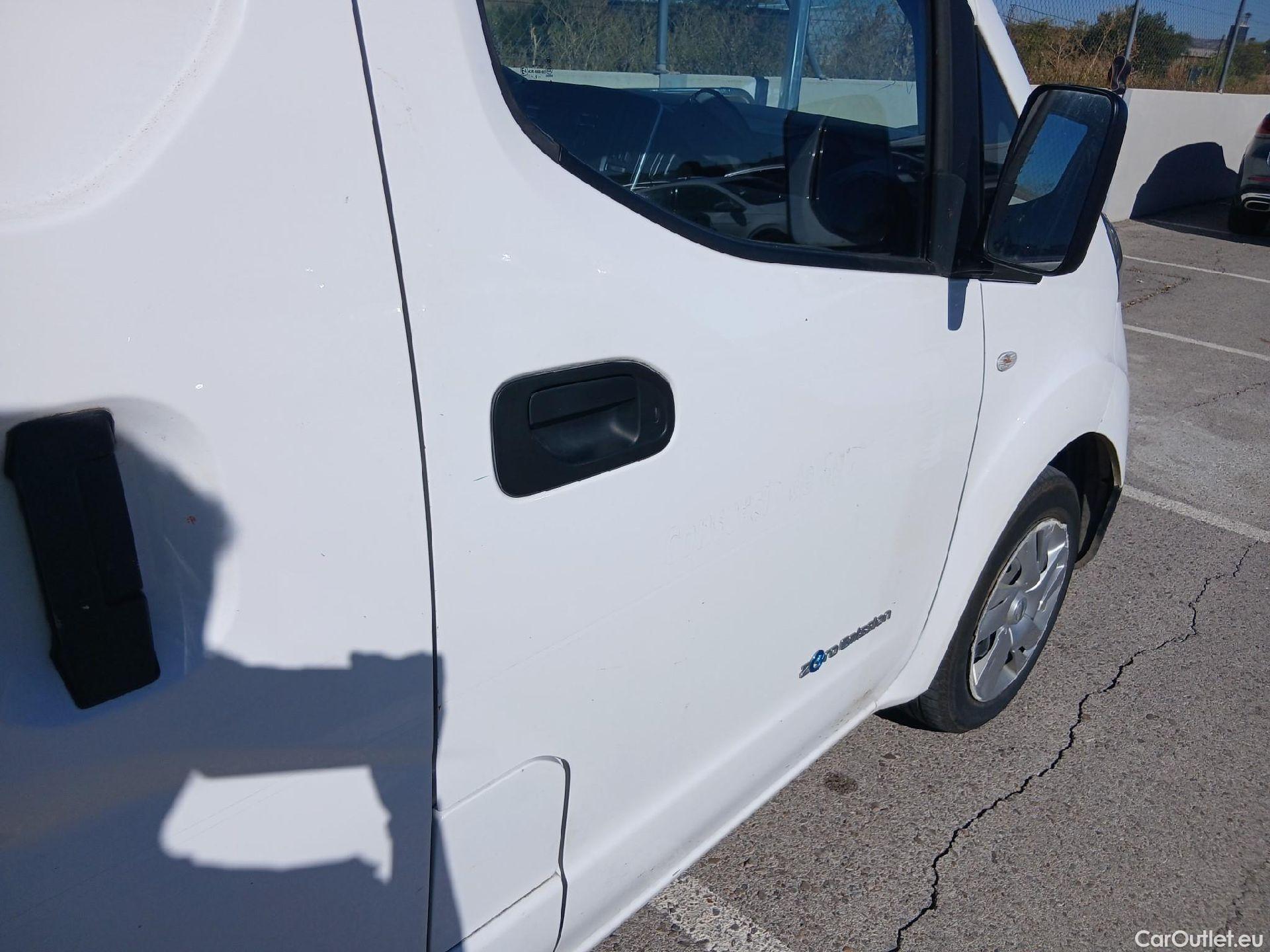  Nissan  NV200 NISSAN e- / 2009 / 4P / furgón Furgón 4p 40 kWh PROFESIONAL #37