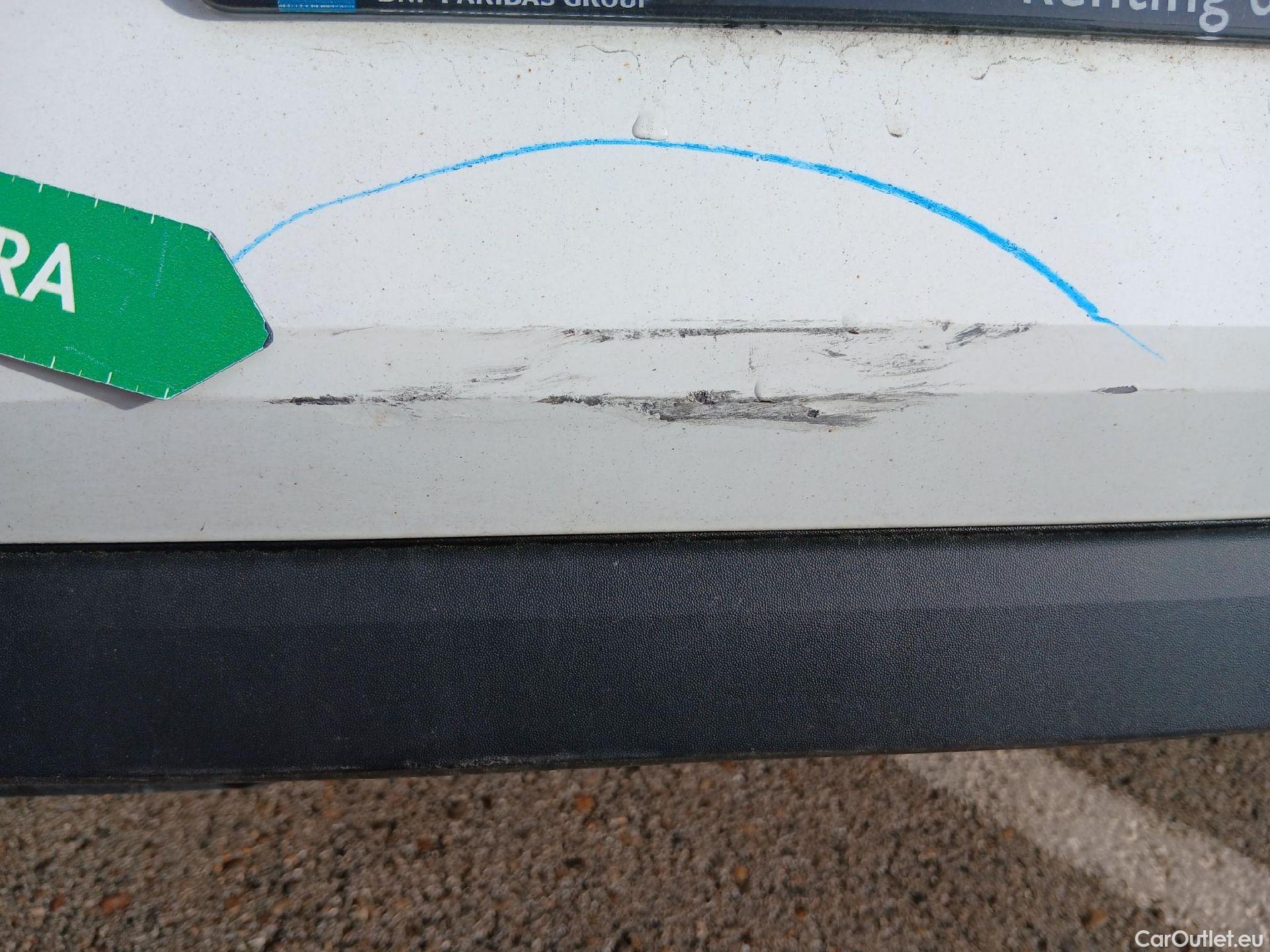  Renault  Clio RENAULT  / 2019 / 5P / berlina con portón Business TCe 74 kW (100CV) GLP #21