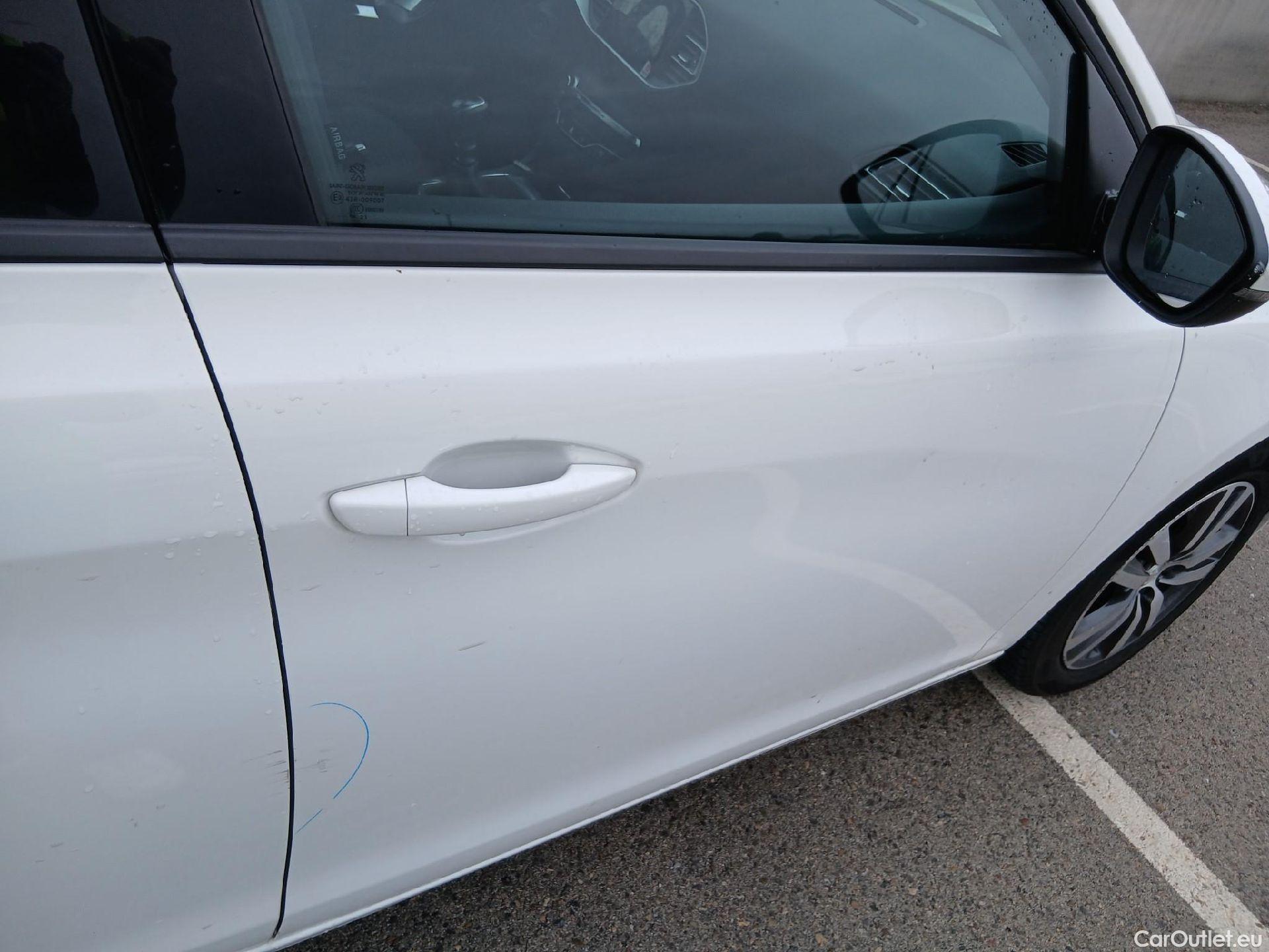  Peugeot  308 PEUGEOT  / 2017 / 5P / familiar SW Style BlueHDi 130 S&S #33