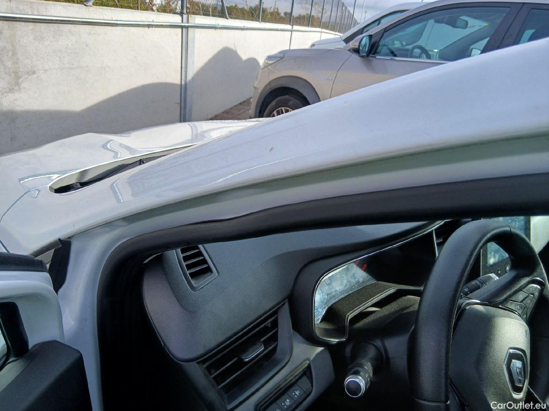  Renault  Clio RENAULT  / 2019 / 5P / berlina con portón Business TCe 74 kW (100CV) GLP #17