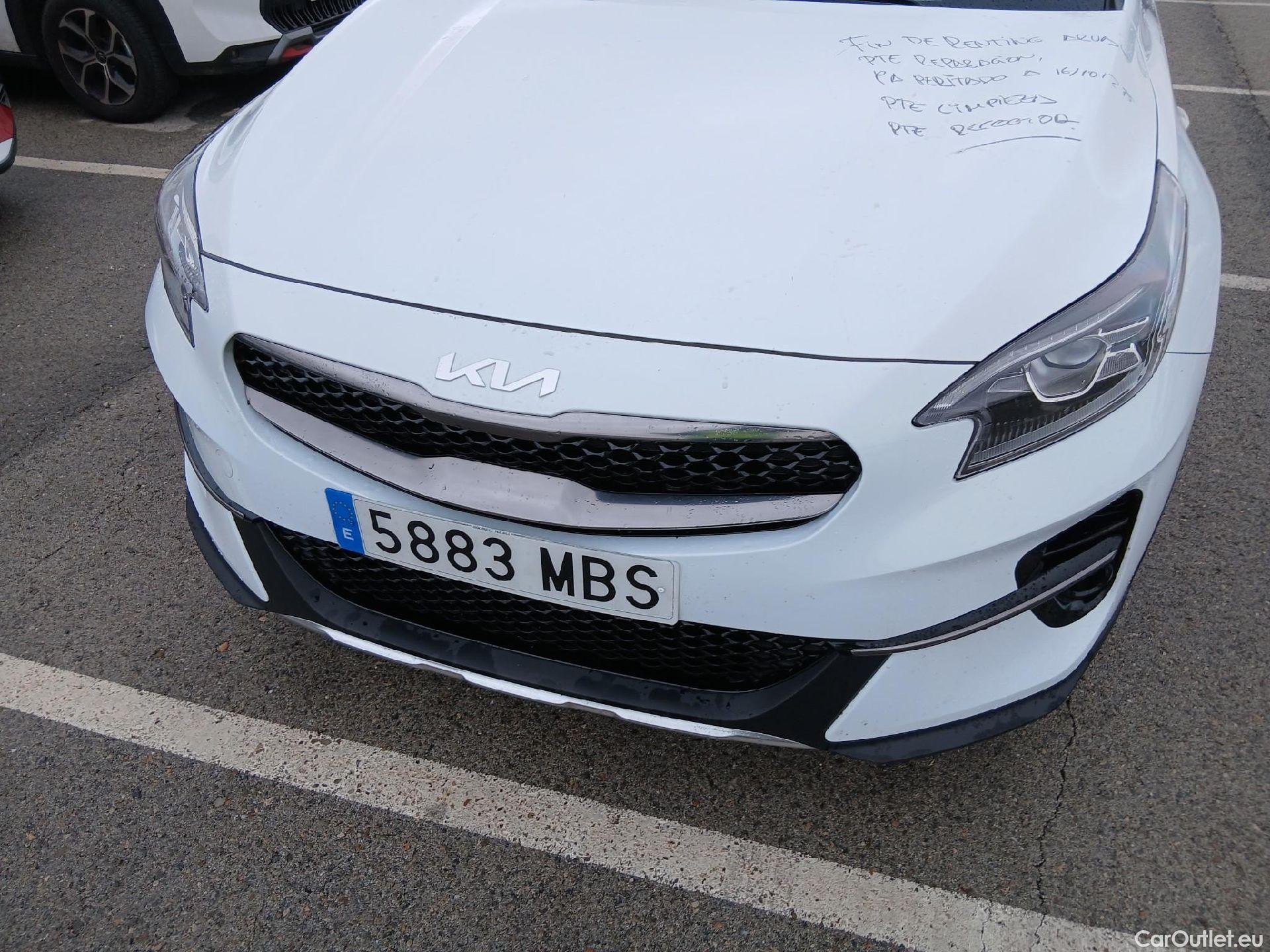  KIA  XCeed KIA  / 2019 / 5P / todoterreno 1.0 T-GDi Drive 88kW (120CV) #4