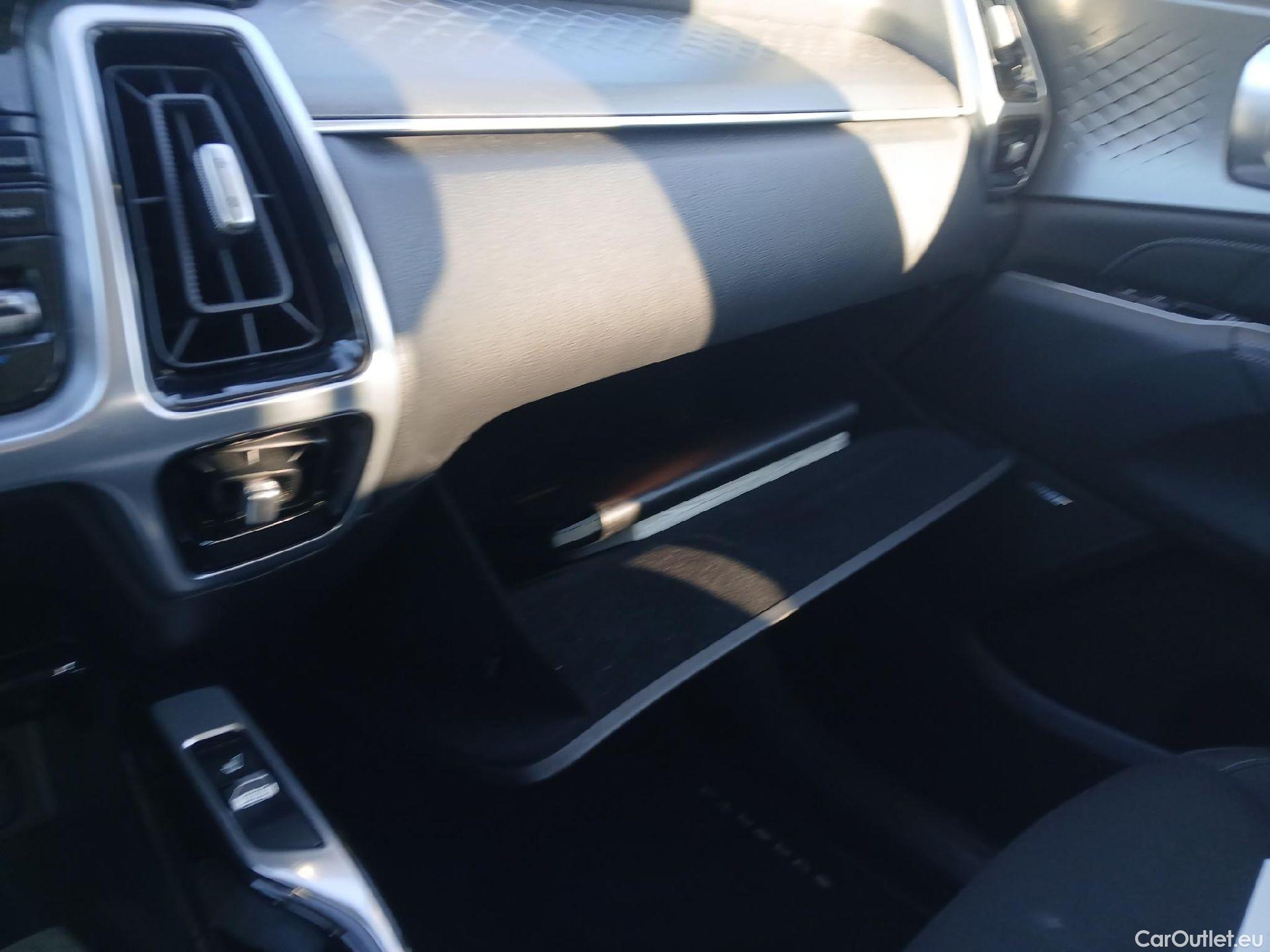  KIA  Sorento KIA  / 2020 / 5P / todoterreno 1.6 T-GDi HEV Emotion 4x4 7pl #33