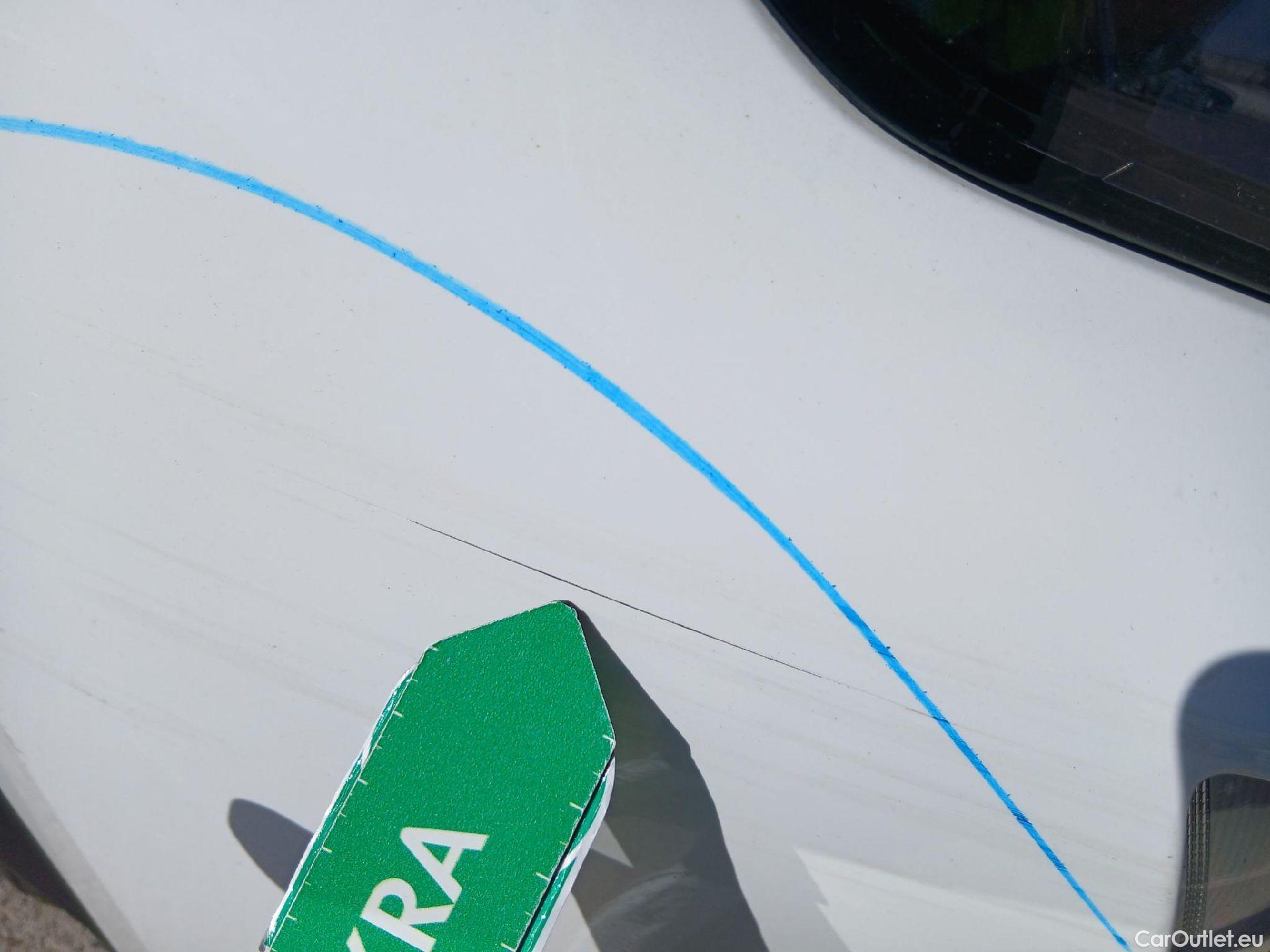  Peugeot  2008 PEUGEOT  / 2019 / 5P / todoterreno Allure Pack BlueHDI 81kW (110CV) (AC) #8