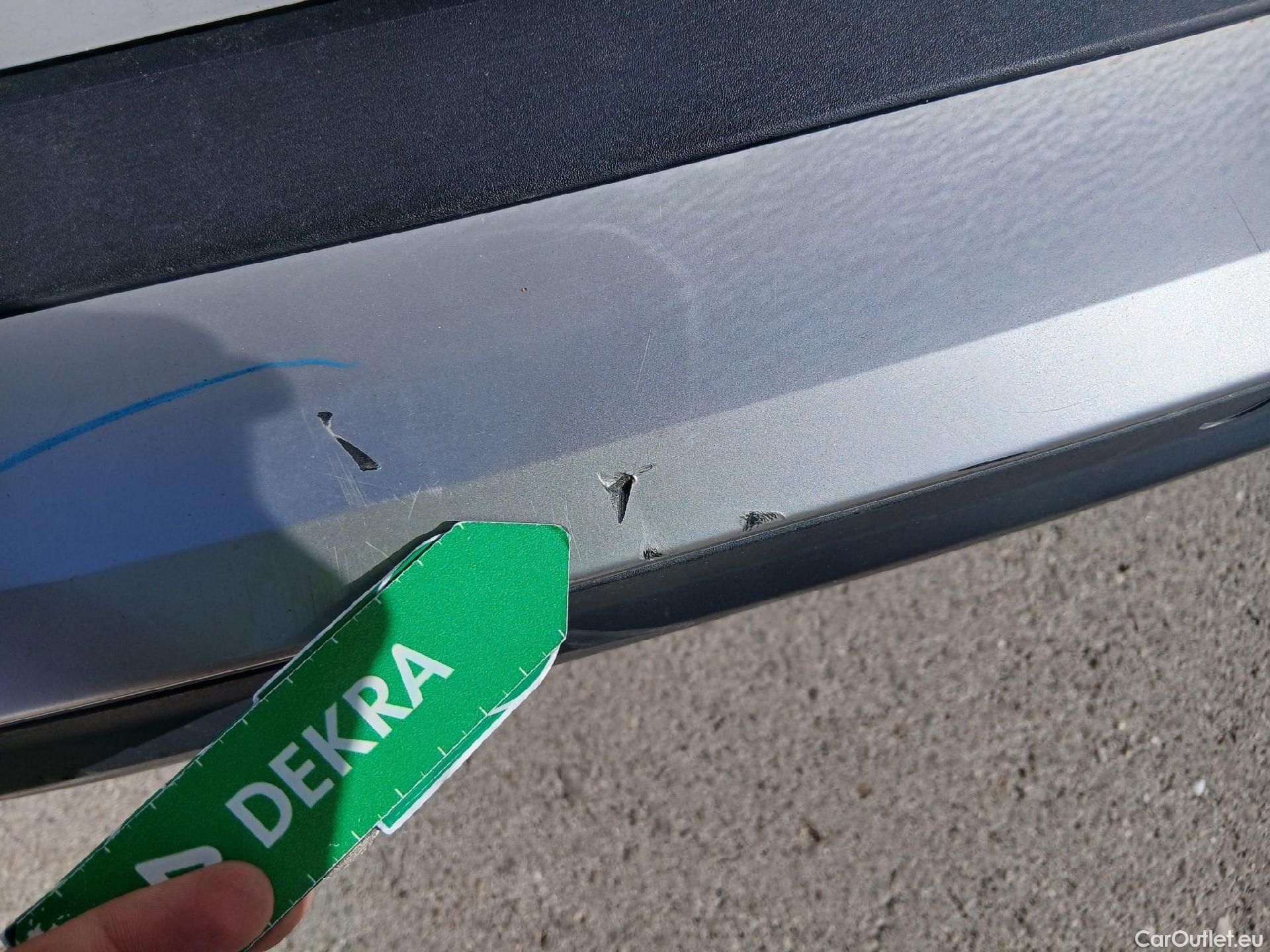  Peugeot  2008 PEUGEOT  / 2019 / 5P / todoterreno Allure Pack BlueHDI 81kW (110CV) (AC) #11