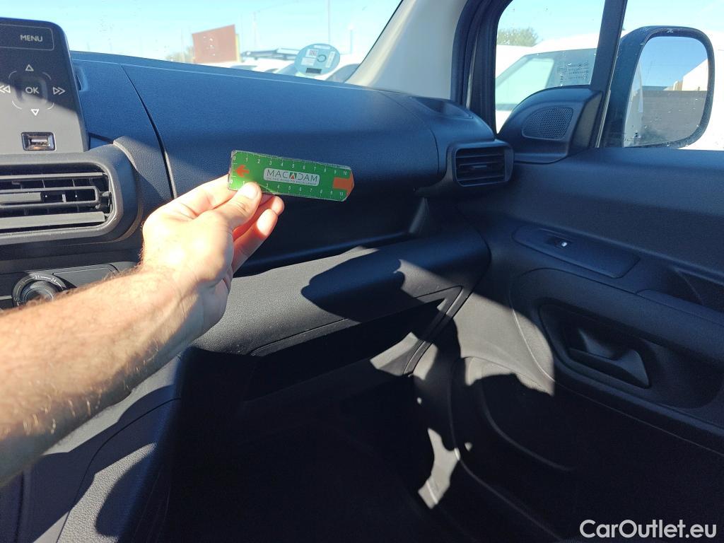 Citroen  Berlingo CITROEN  / 2018 / 3P / furgón derivado de turismo Talla M BlueHDi 100 CONTROL #68