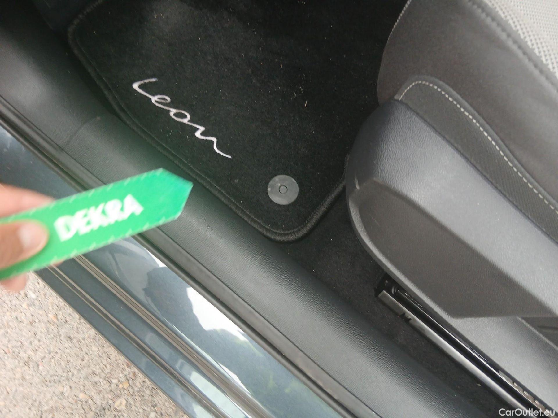  Land Rover  Discovery SEAT Nuevo León / 2020 / 5P / berlina con portón 2.0 TDI 85kW S&S Style Go(SP) #1