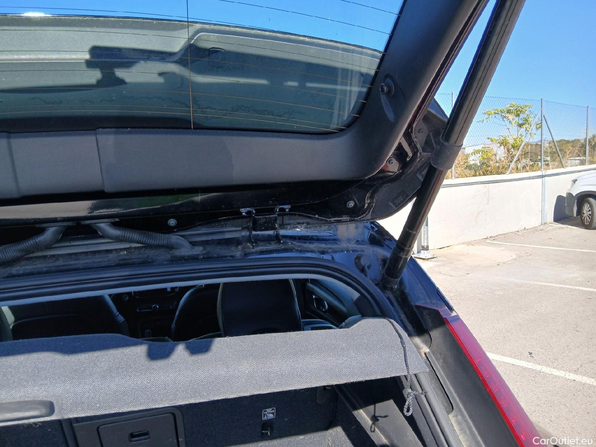  Volvo  XC 40 VOLVO XC40 / 2017 / 5P / todoterreno 2.0 D3 Business Plus Auto #3