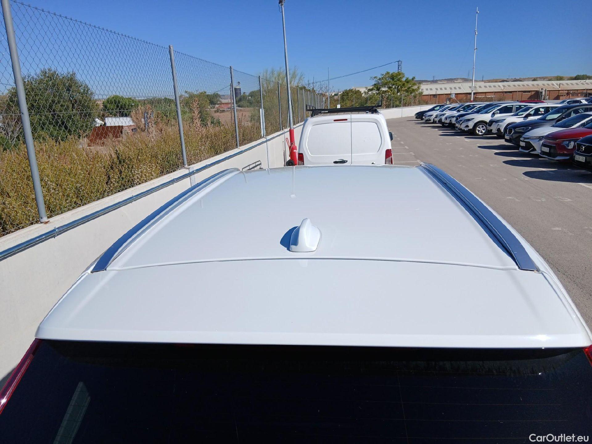 Volvo  XC60 VOLVO  / 2017 / 5P / todoterreno 2.0 D4 Business Plus Auto #9